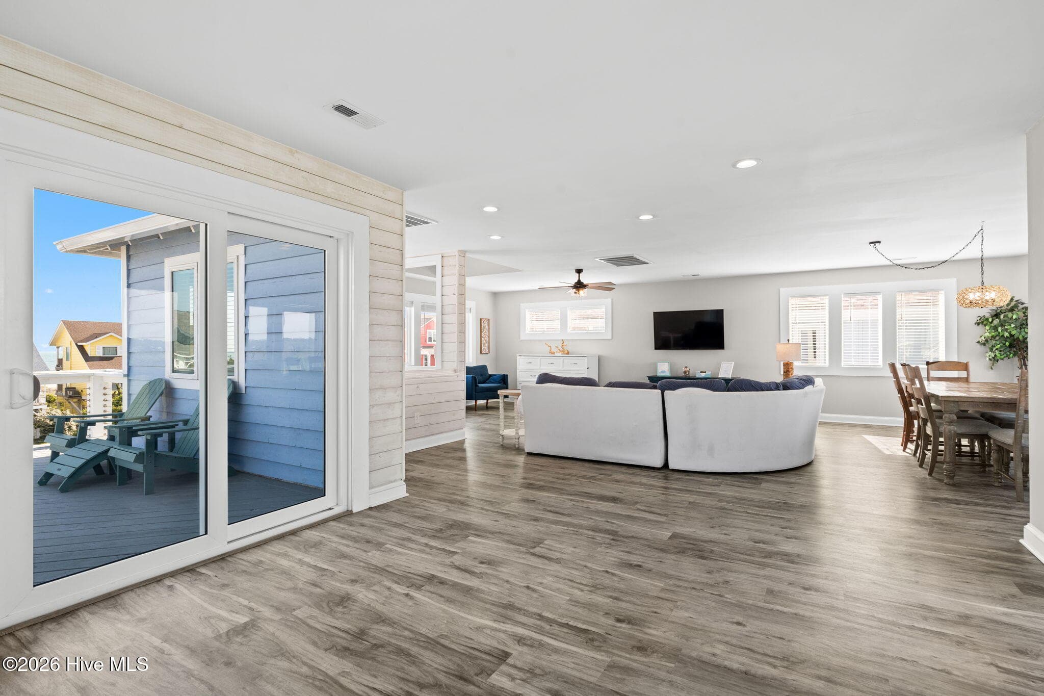 Single Family Residence at 598 Ocean Boulevard W, Holden Beach, NC 28462, photo 14 of 68