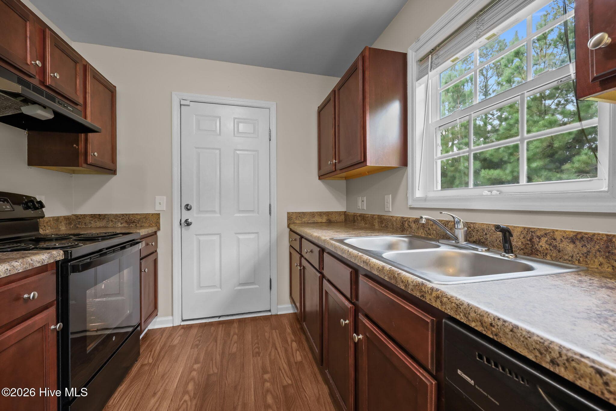Single Family Residence at 180 Ashbury Park Lane, Richlands, NC 28574, photo 10 of 43