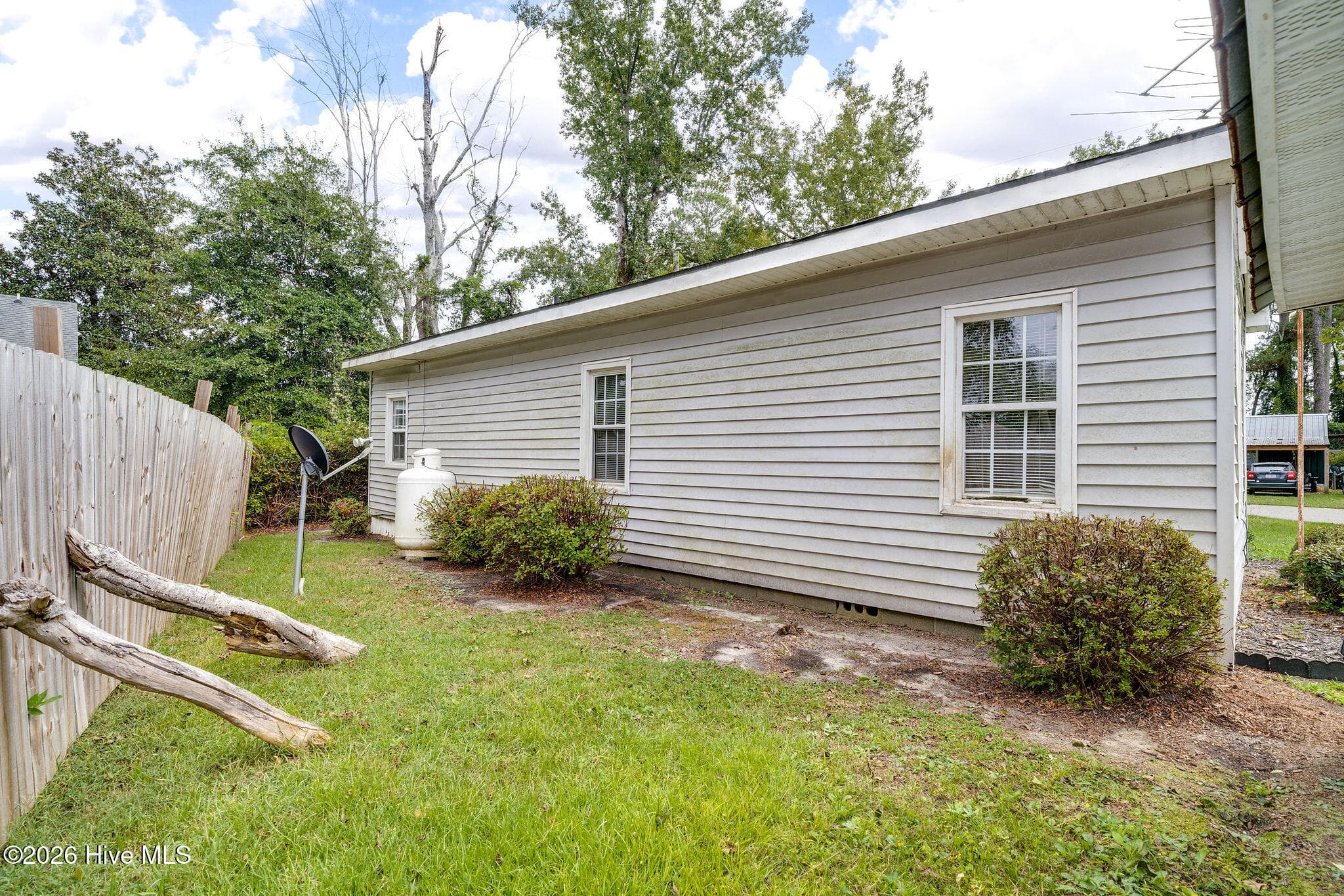 Single Family Residence at 115 E Murphy Street, Wallace, NC 28466, photo 23 of 24
