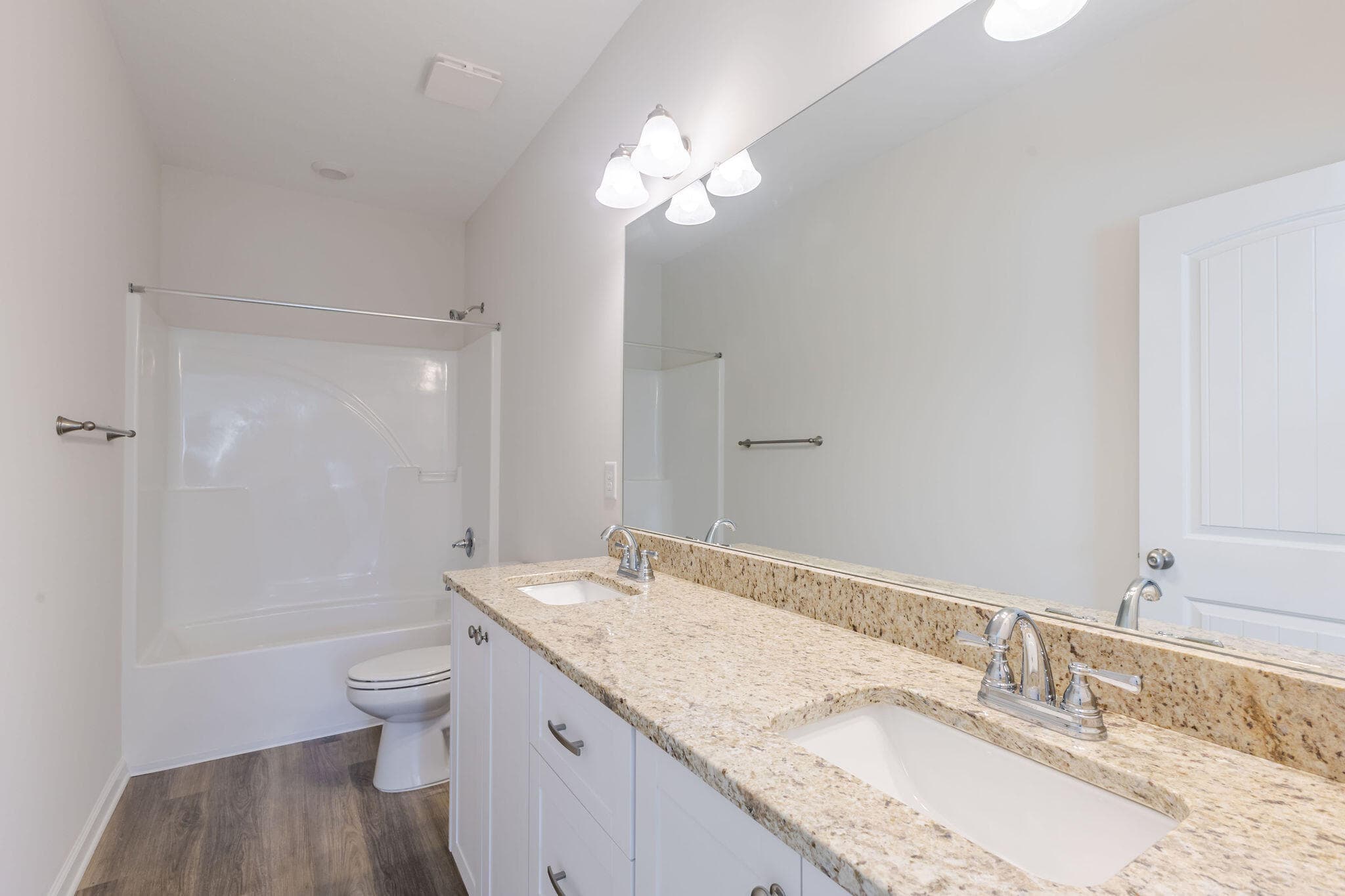 Townhouse at 344 Bordeaux Drive, Thomson, GA 30824, photo 13 of 19