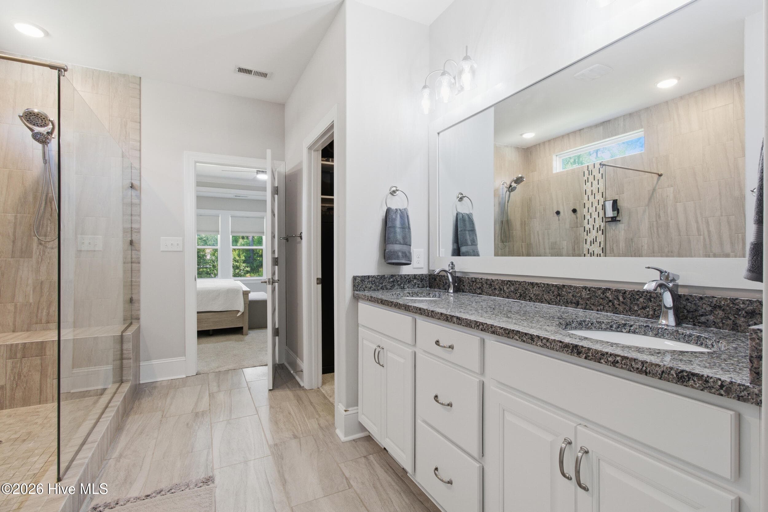 Single Family Residence at 3709 Viridian Trace, New Bern, NC 28562, photo 17 of 50