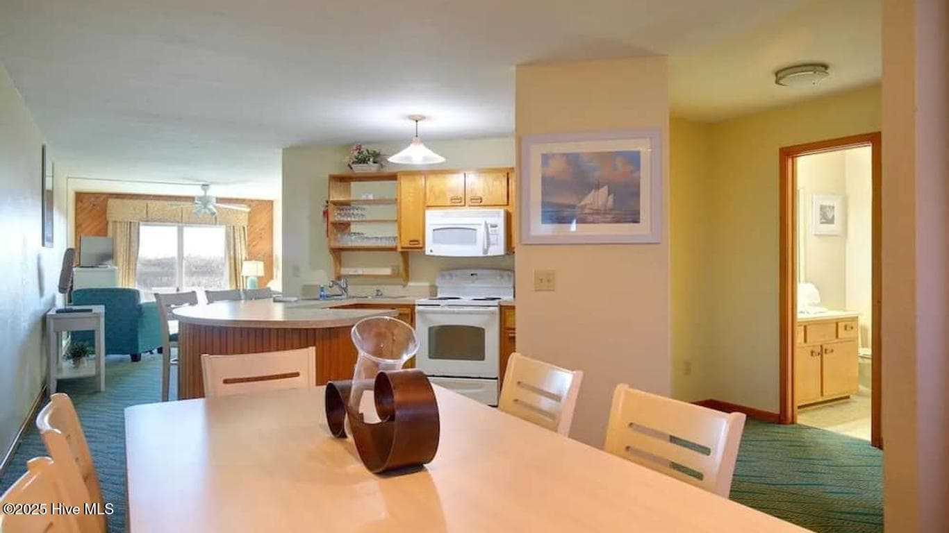 Timeshare at 1445 Duck Road, Duck, NC 27949, photo 3 of 12