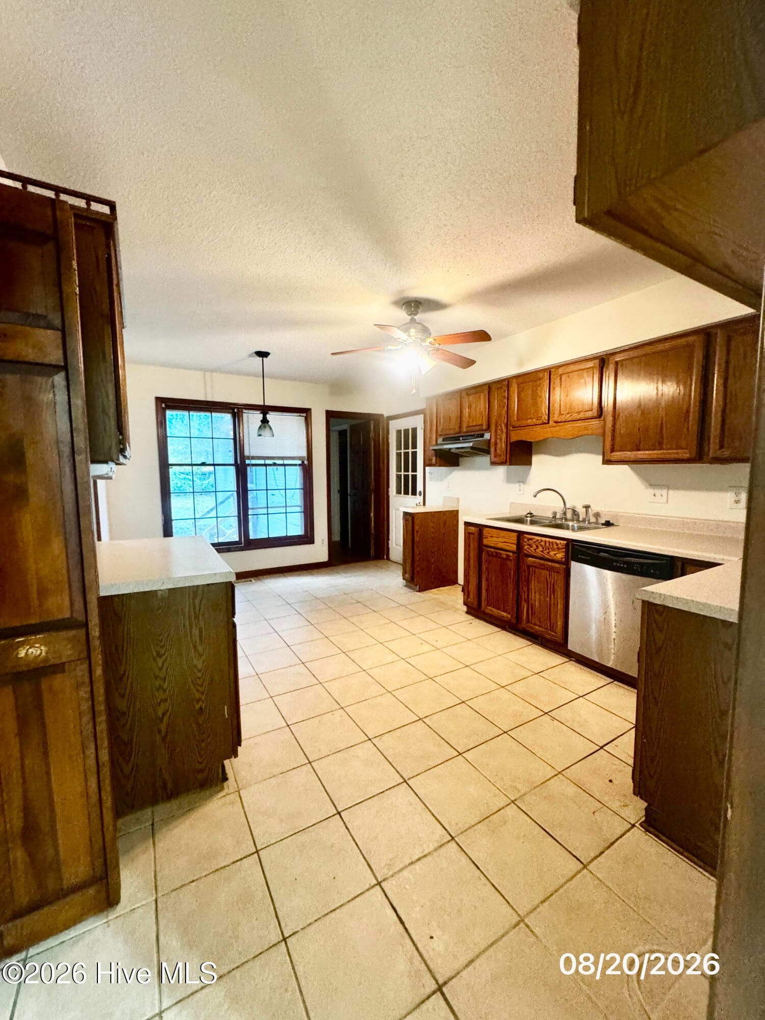 Single Family Residence at 151 Raintree Circle, Jacksonville, NC 28540, photo 13 of 37