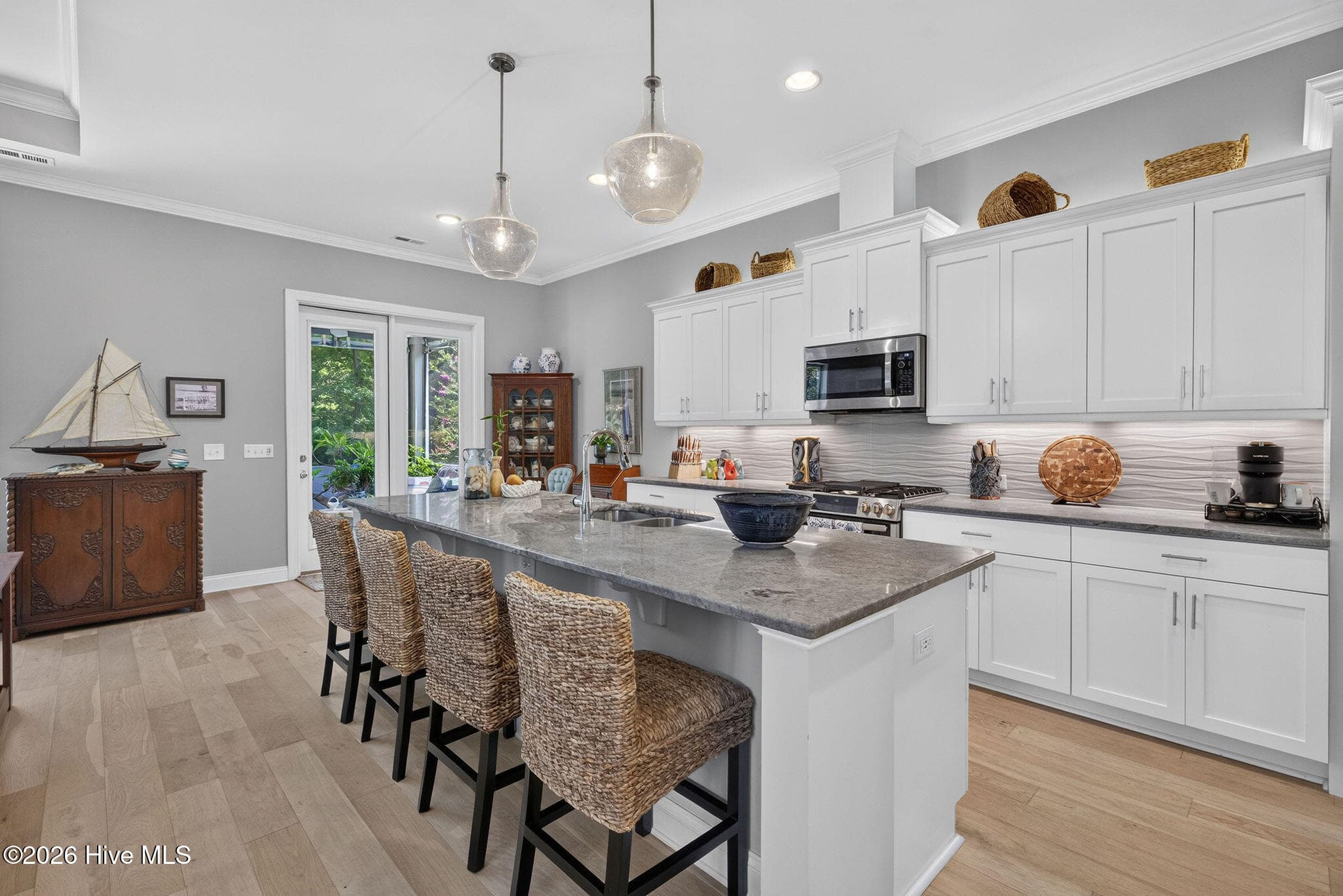 Single Family Residence at 265 Iris Way, Hampstead, NC 28443, photo 16 of 96