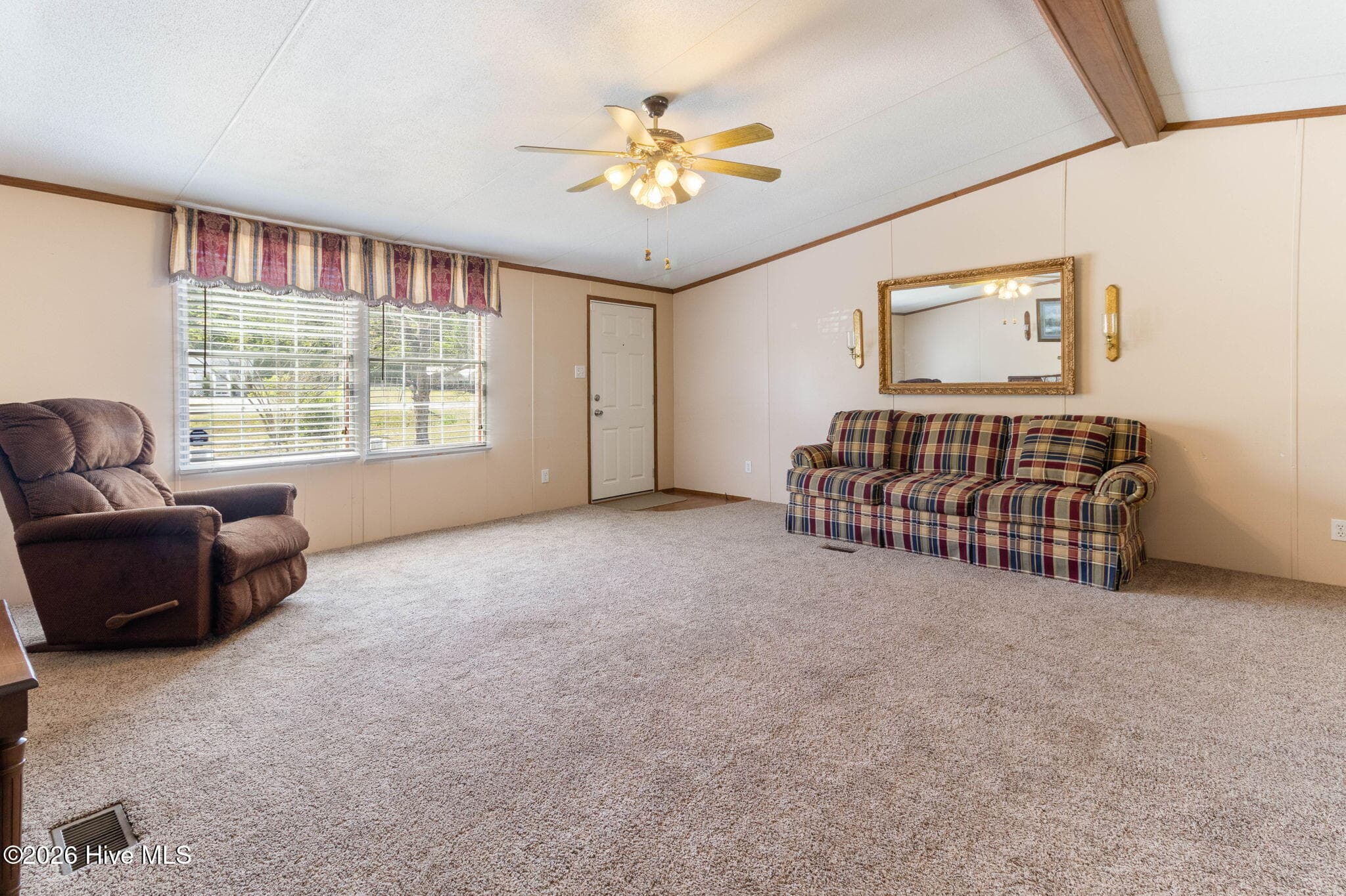 Manufactured Home at 4652 Faith Baptist Church Road, Pinetops, NC 27864, photo 15 of 145
