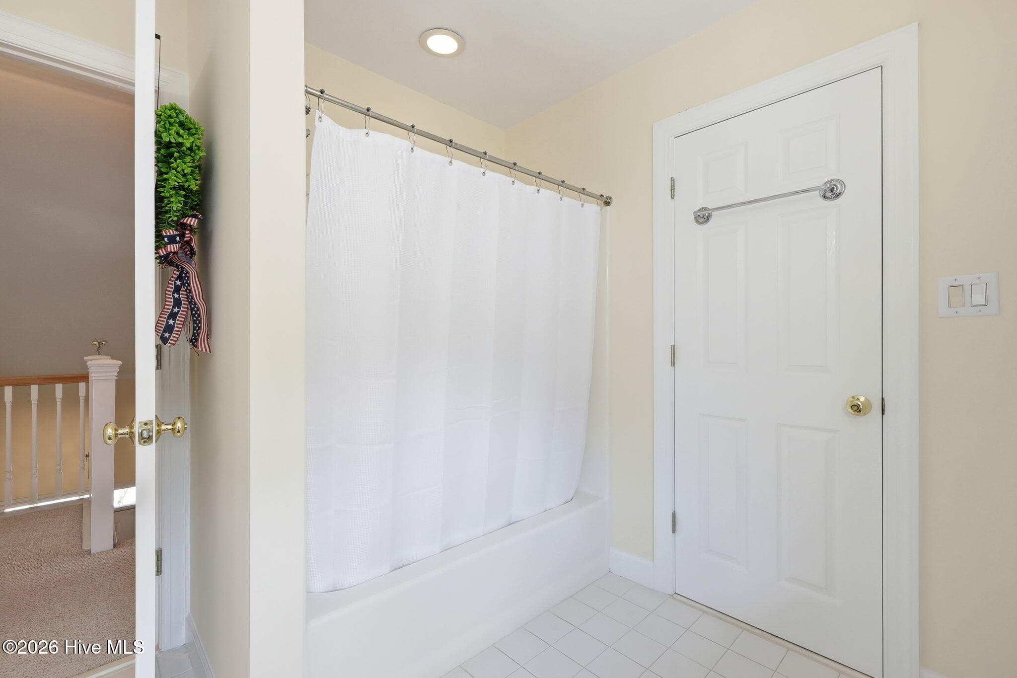 Shared bathroom - 104 Talford Drive, Atlantic Beach, NC 28512