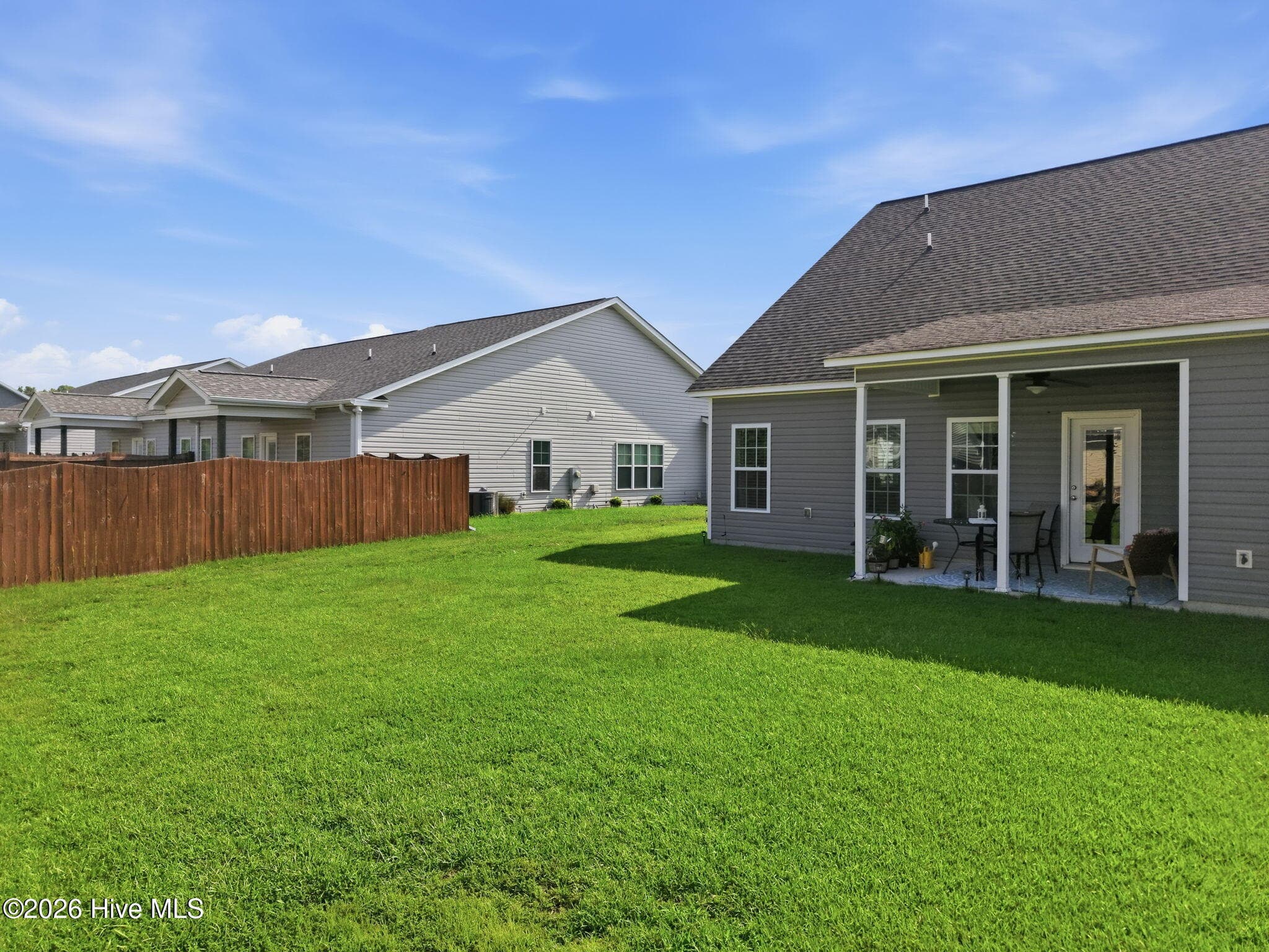 Townhouse at 2120 Remington Court B, Greenville, NC 27834, photo 9 of 41