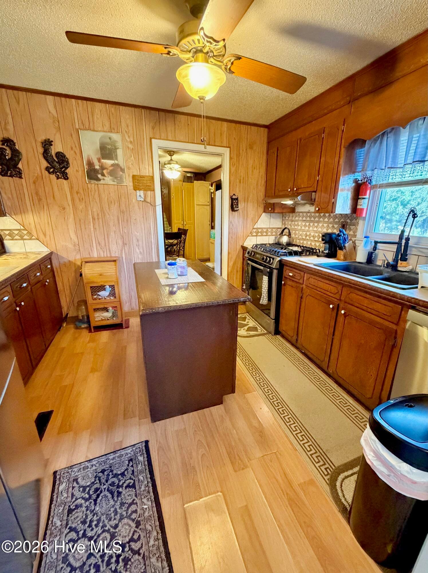Kitchen - 5978 Hwy 258 S, Deep Run, NC 28525