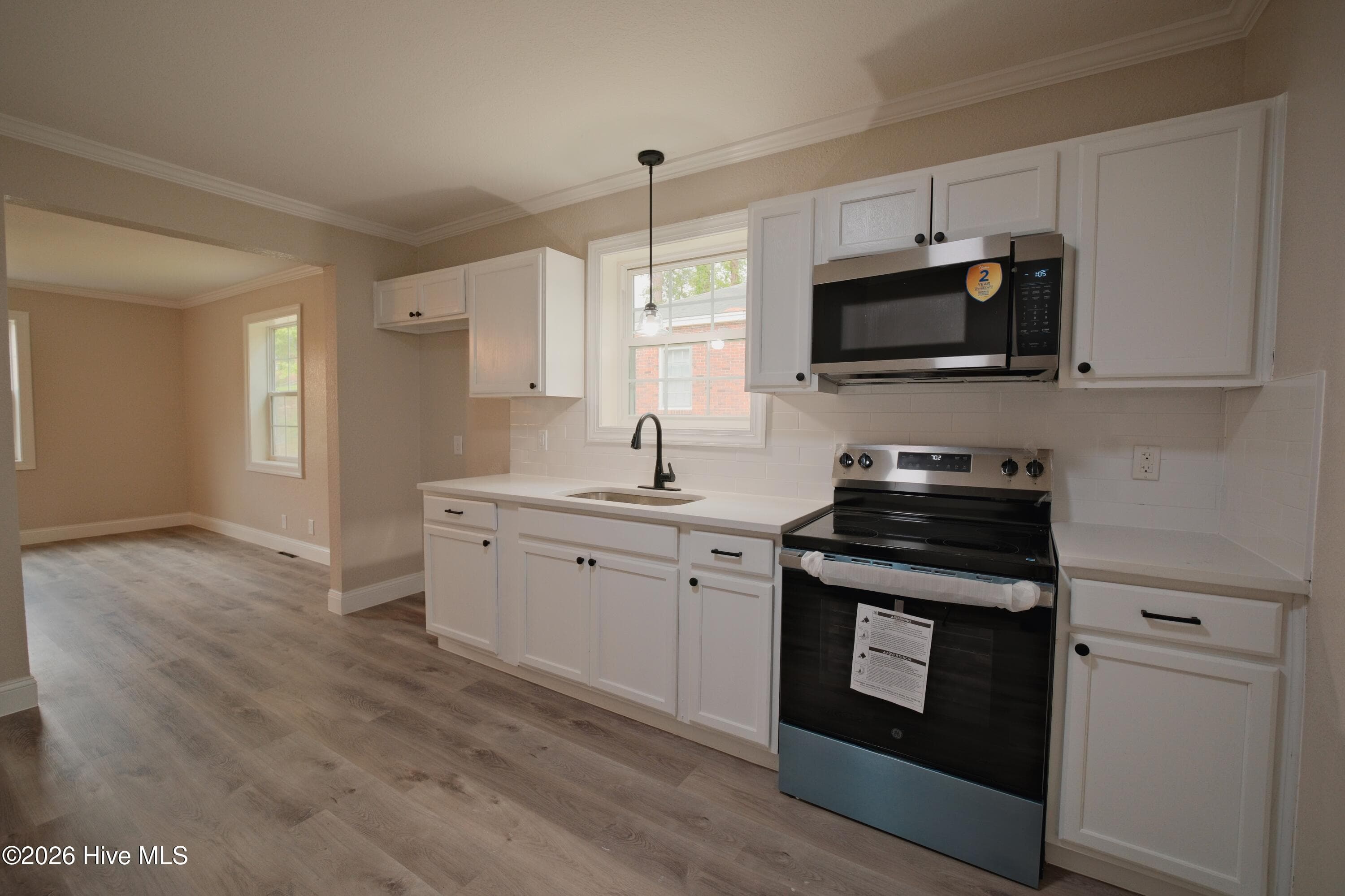 Single Family Residence at 1105 N East Street, Kinston, NC 28501, photo 5 of 15