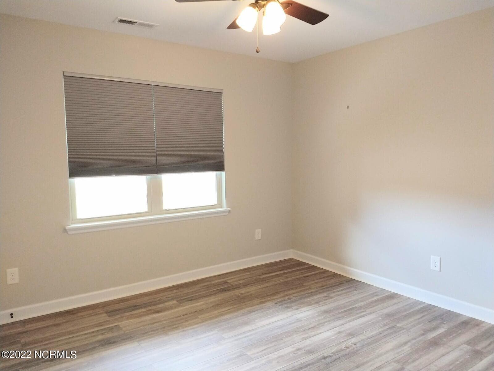 Single Family Residence at 526 Deep Inlet Drive, Sneads Ferry, NC 28460, photo 16 of 24