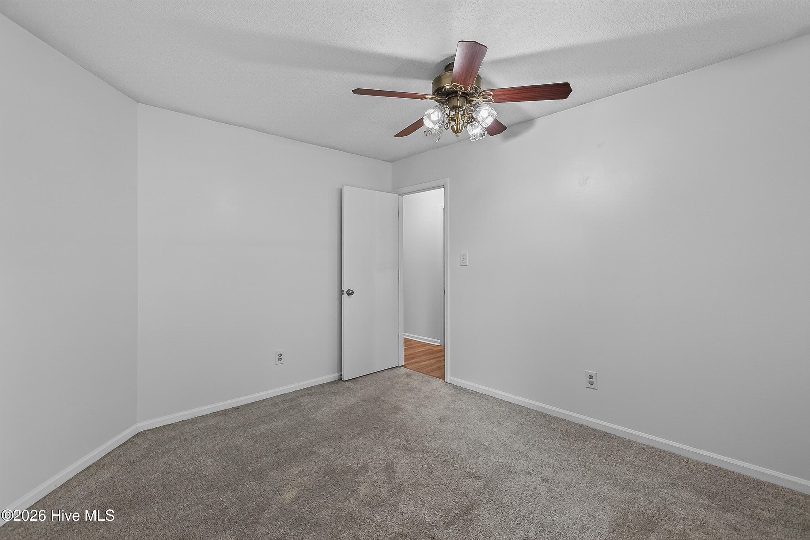 Single Family Residence at 439 Candlewood Drive, Jacksonville, NC 28540, photo 29 of 42