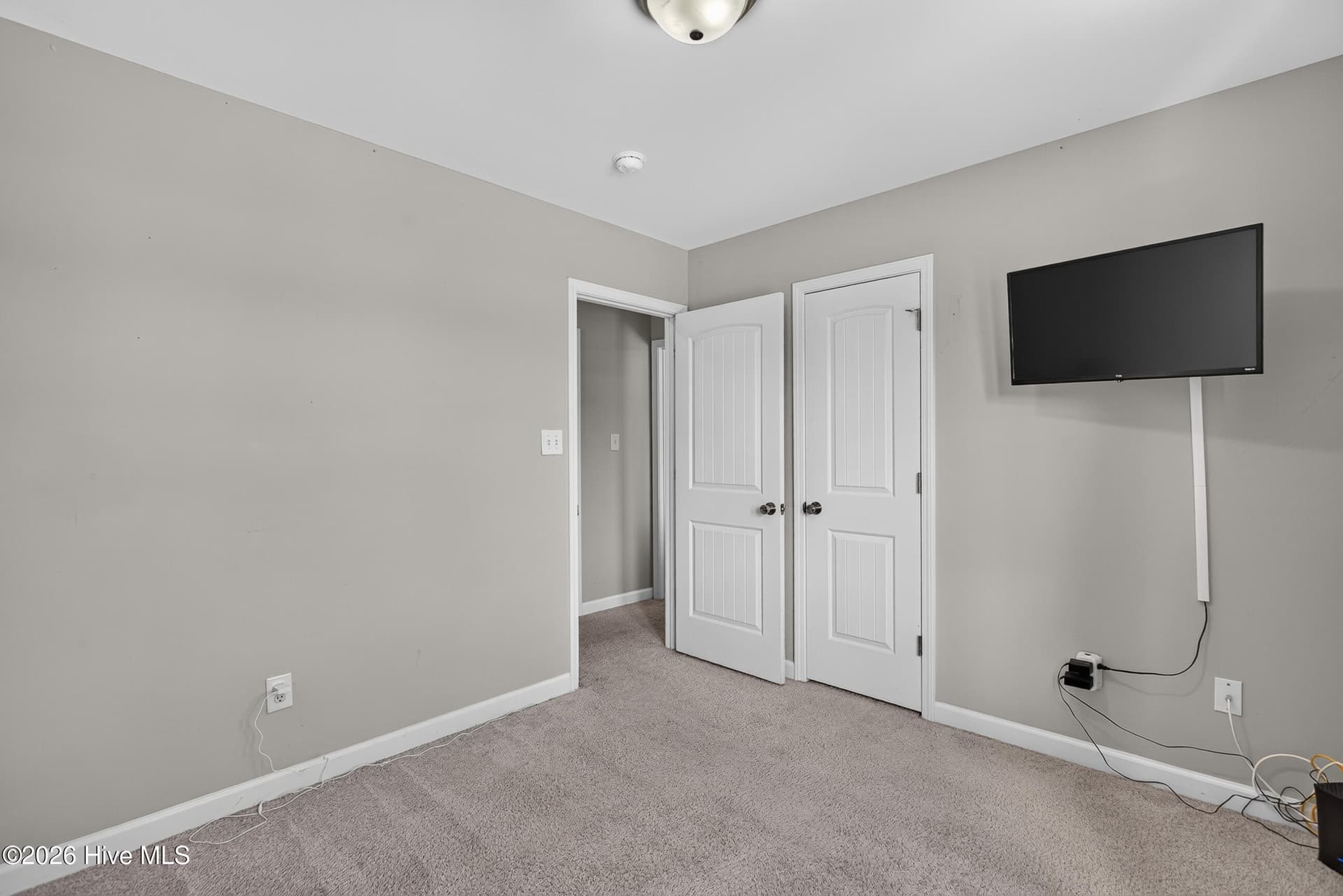 Single Family Residence at 127 Hunt Drive, Hubert, NC 28539, photo 27 of 36