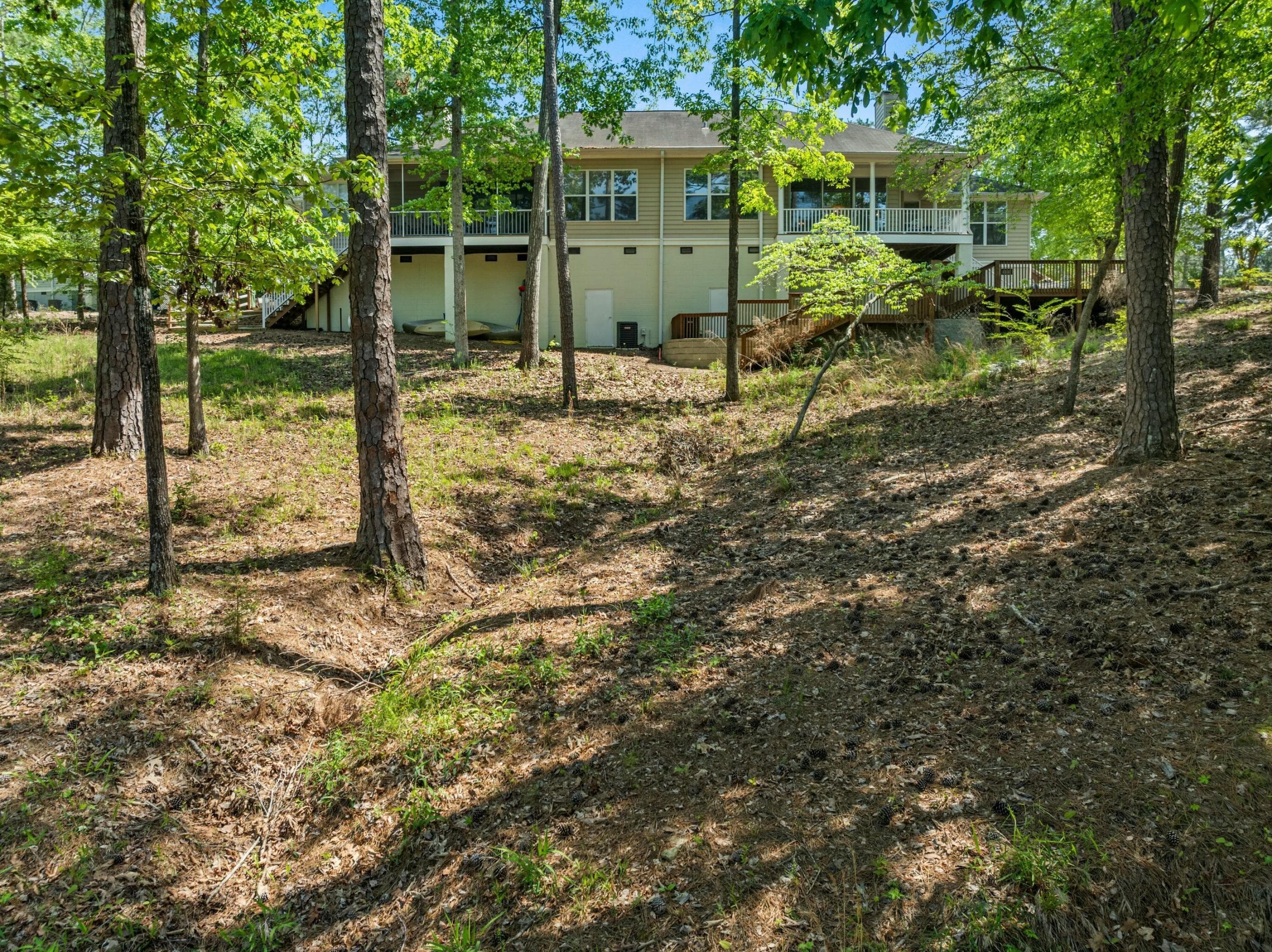 Townhouse at 9 Caravel Circle, McCormick, SC 29835, photo 32 of 36