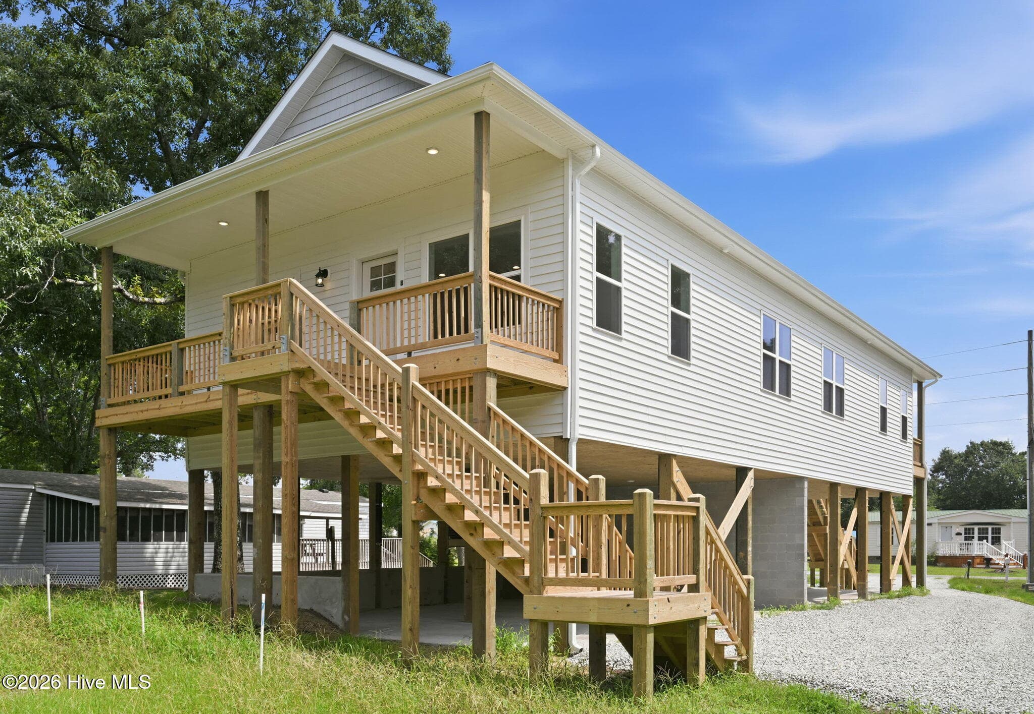 Single Family Residence at 751 Driftwood Drive, Hampstead, NC 28443, photo 9 of 52