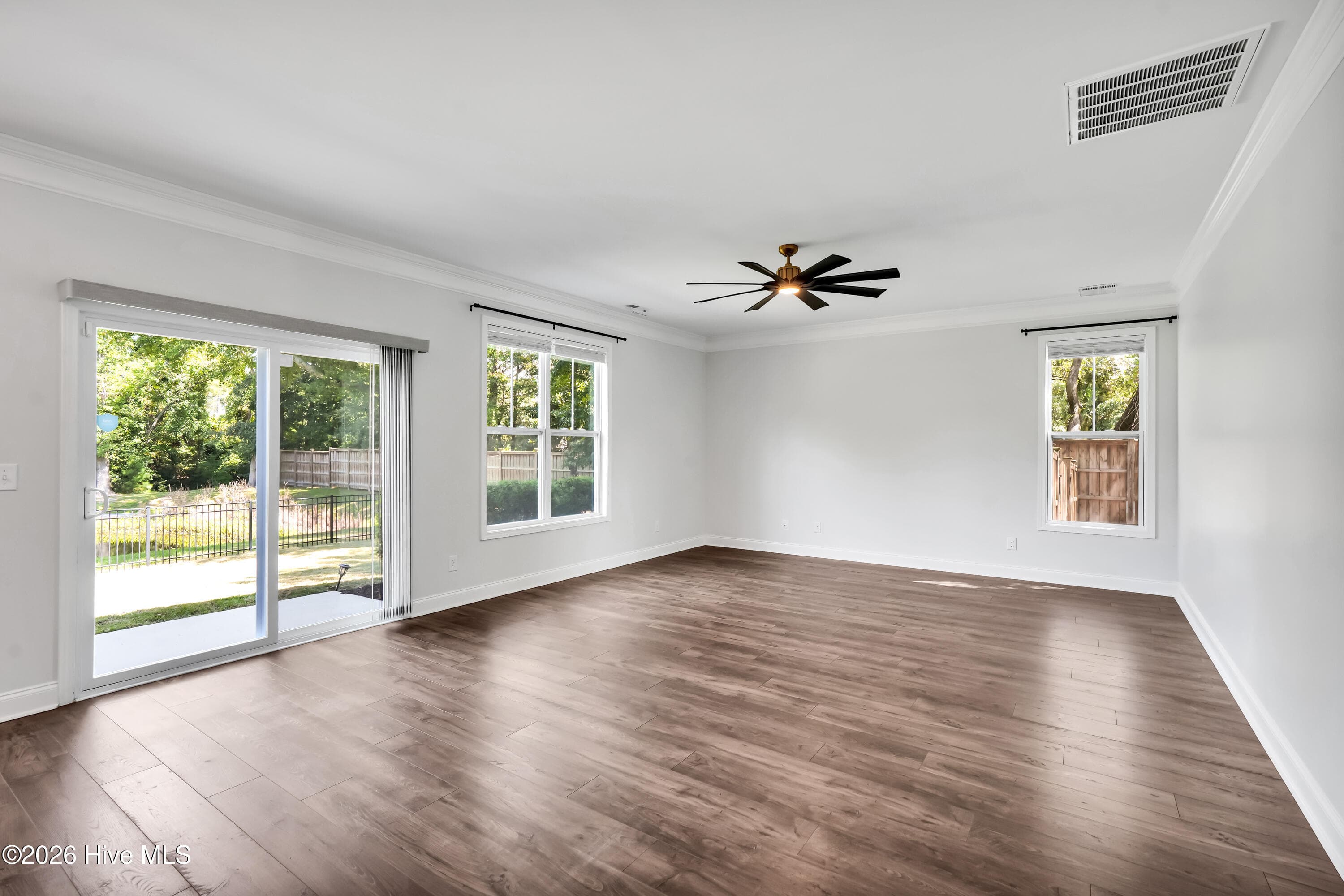 Single Family Residence at 1504 Gatlin Way, Wilmington, NC 28409, photo 9 of 44