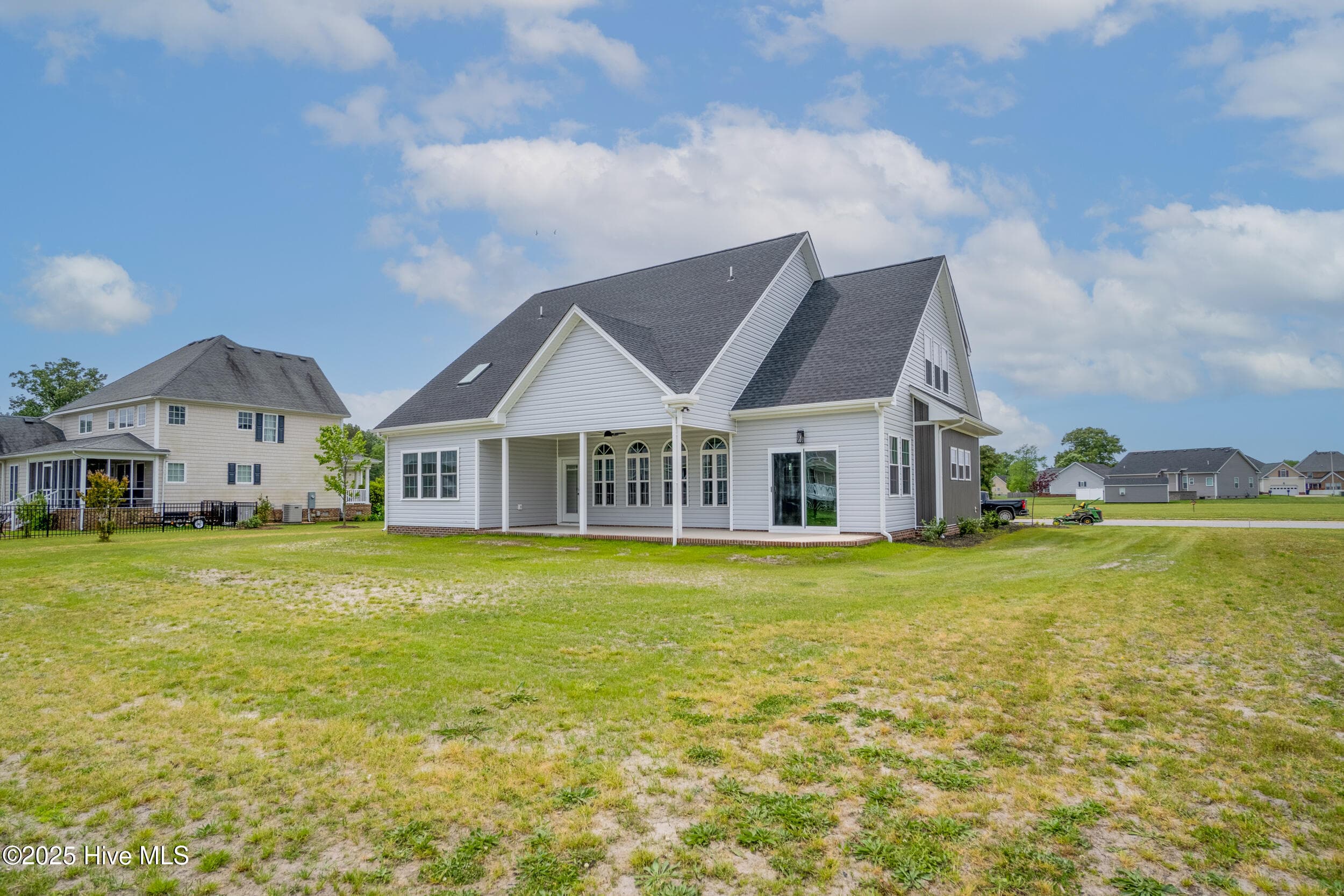 Single Family Residence at 3111 Staysail Drive, Elizabeth City, NC 27909, photo 7 of 42
