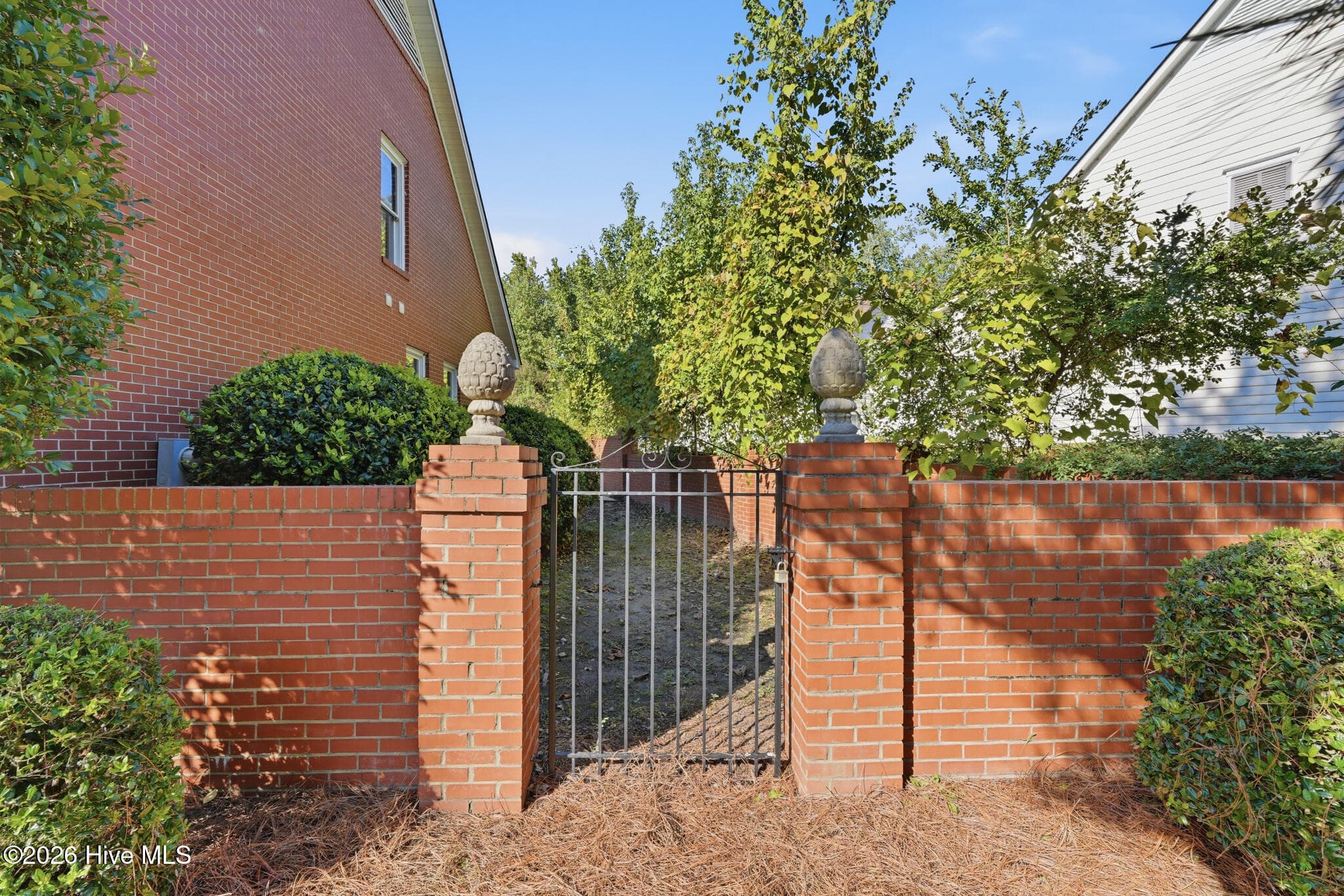 Single Family Residence at 3139 W Lake Forest Drive, Augusta, GA 30909, photo 6 of 57