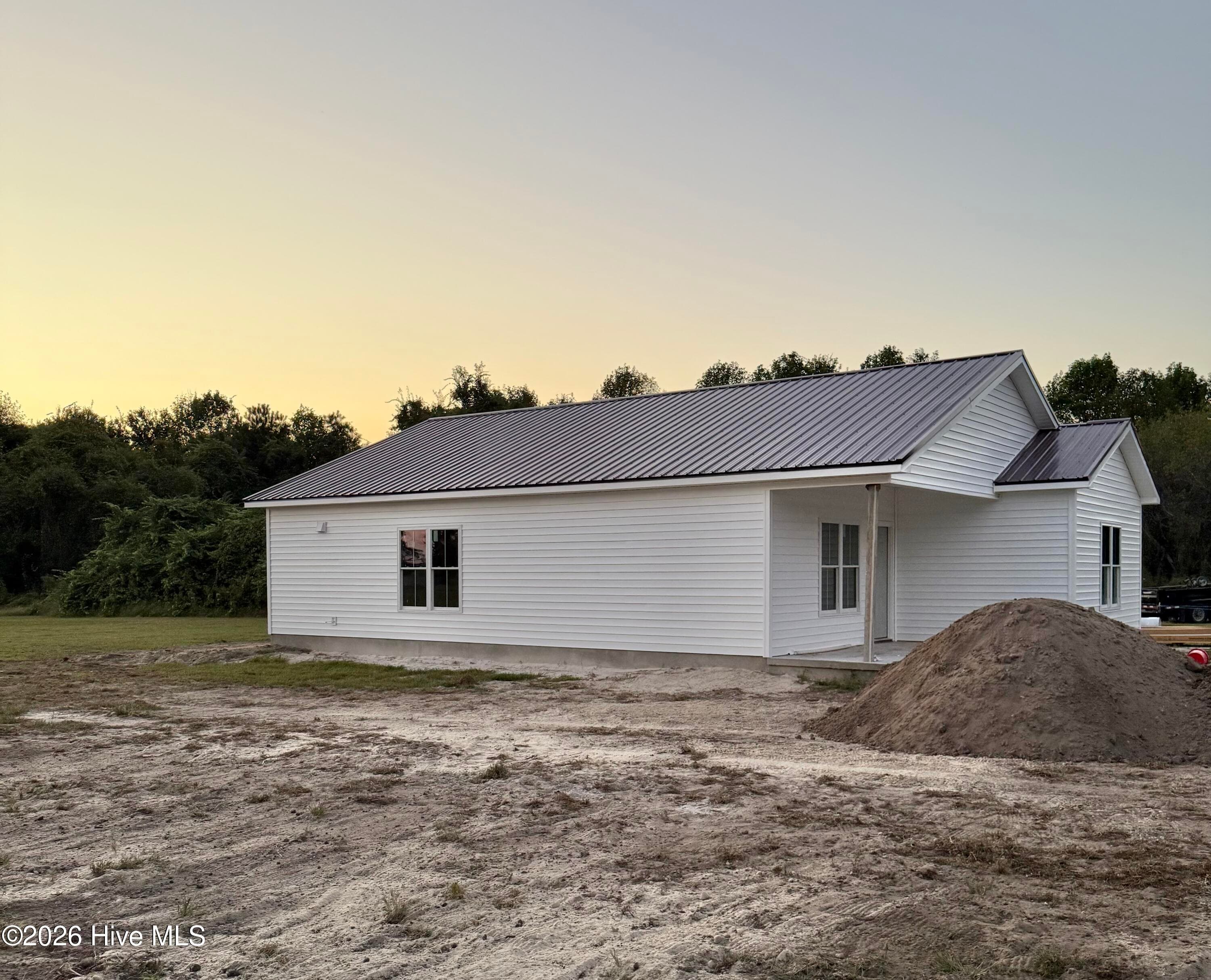Single Family Residence at 1355 Roosevelt Spain Road, Greenville, NC 27834, photo 3 of 5