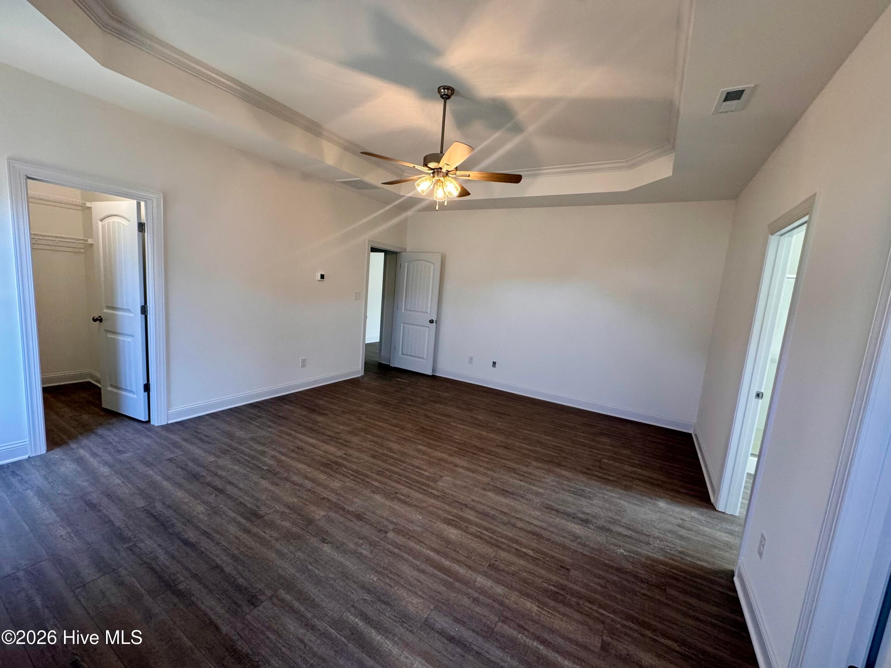 Single Family Residence at 4013 Bluewater Boulevard, New Bern, NC 28562, photo 3 of 4