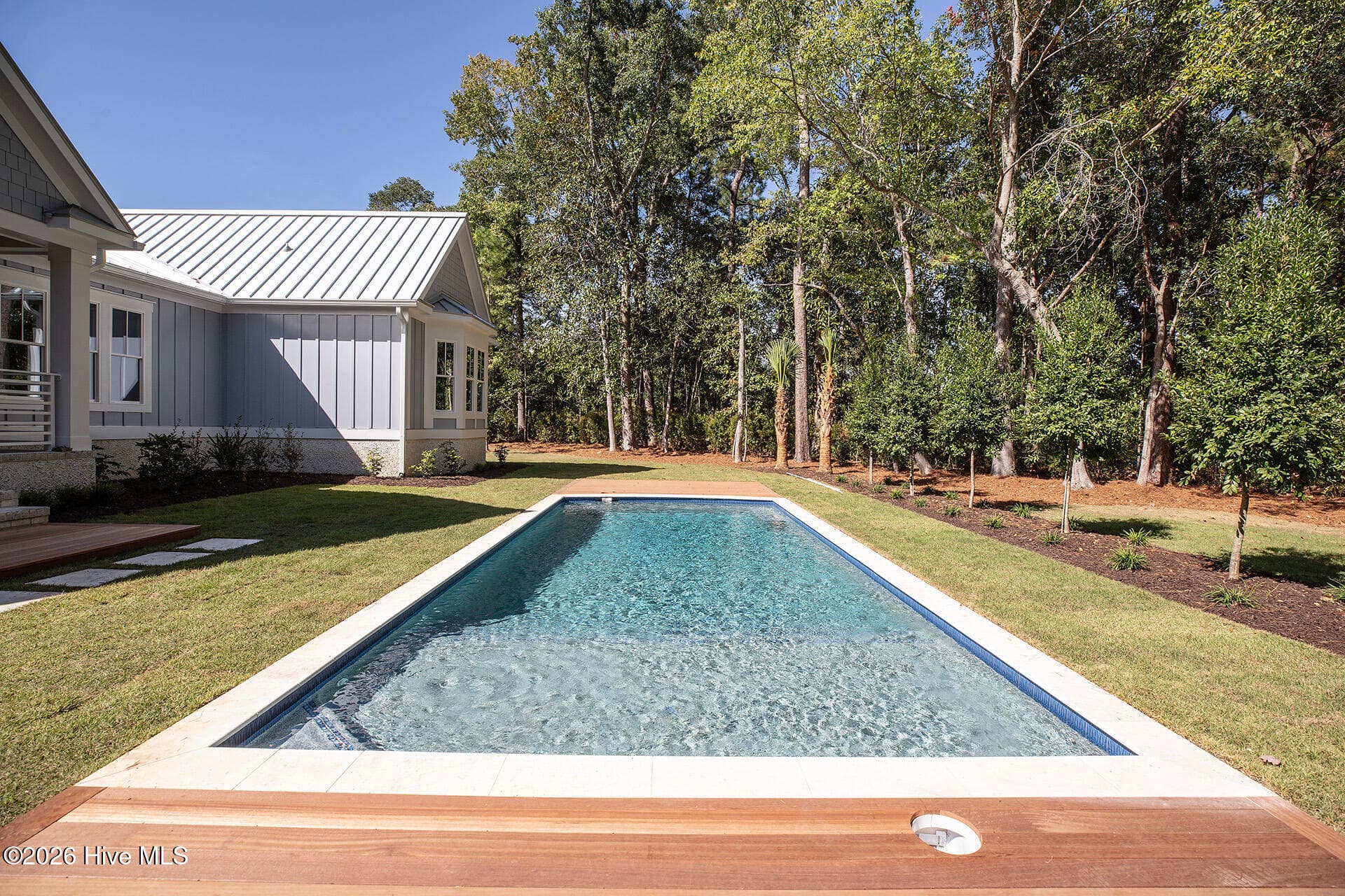 Single Family Residence at 7116 Abernathy Court, Wilmington, NC 28405, photo 8 of 10