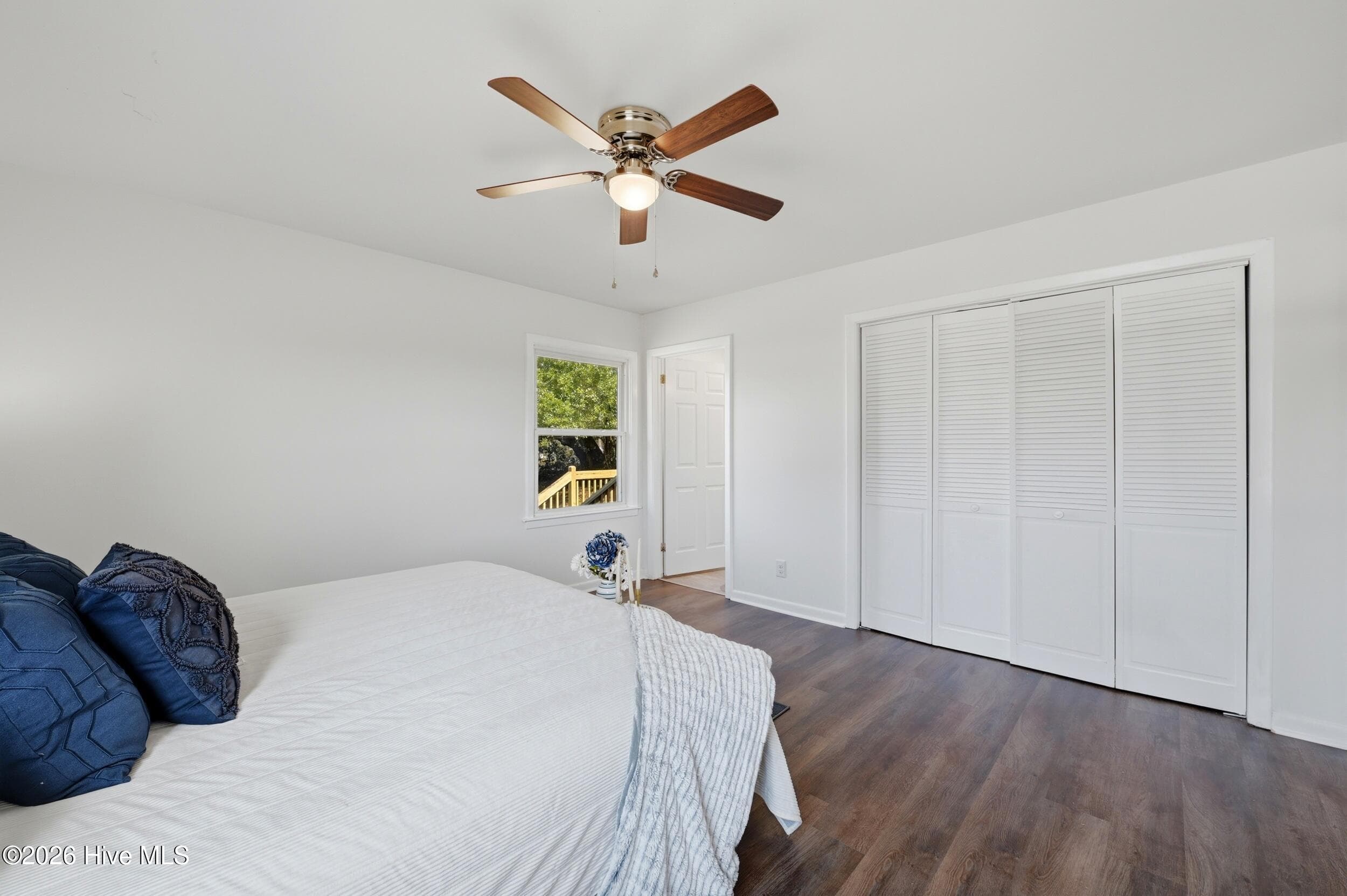 Single Family Residence at 718 Hughes Road, Hampstead, NC 28443, photo 2 of 2