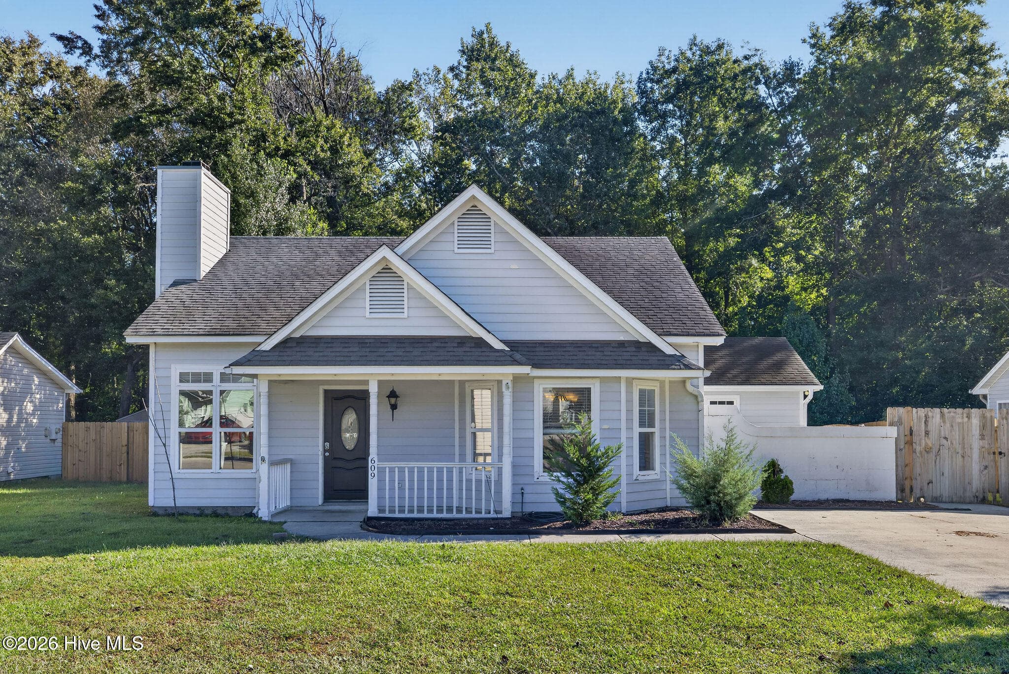 Single Family Residence at 609 Bay Blossom Drive, Wilmington, NC 28411, photo 3 of 38