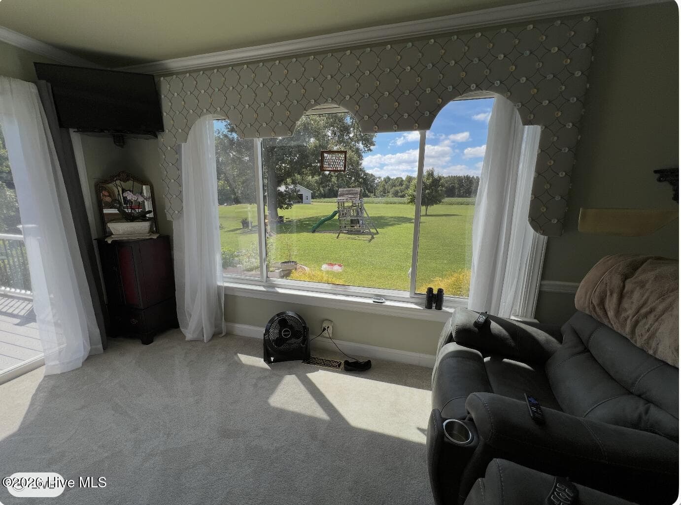 Master bedroom sitting area - 642 Enoch Road, Clinton, NC 28328