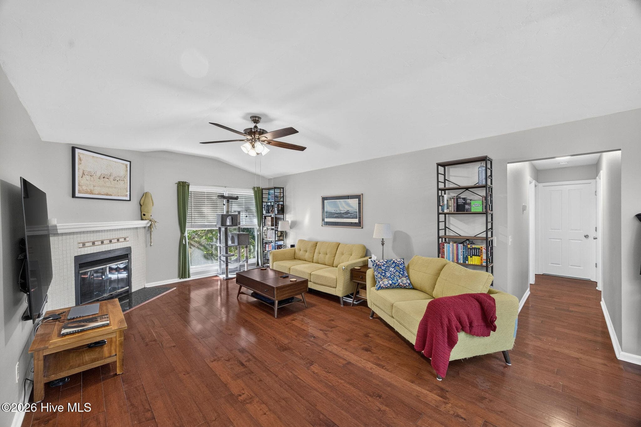 Single Family Residence at 111 Dron Place, Wilmington, NC 28409, photo 2 of 37
