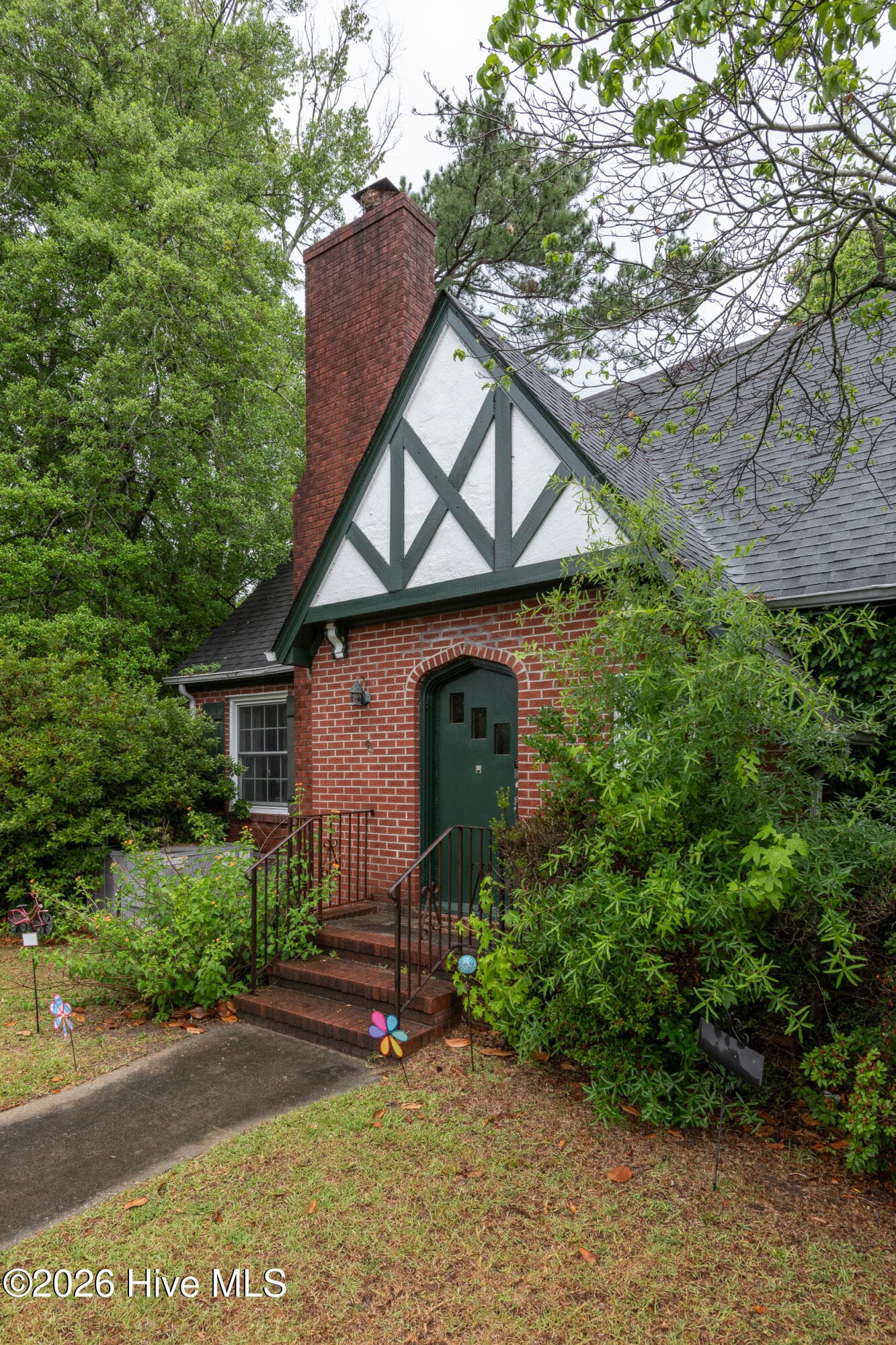 Single Family Residence at 2401 E 4th Street, Greenville, NC 27858, photo 4 of 36
