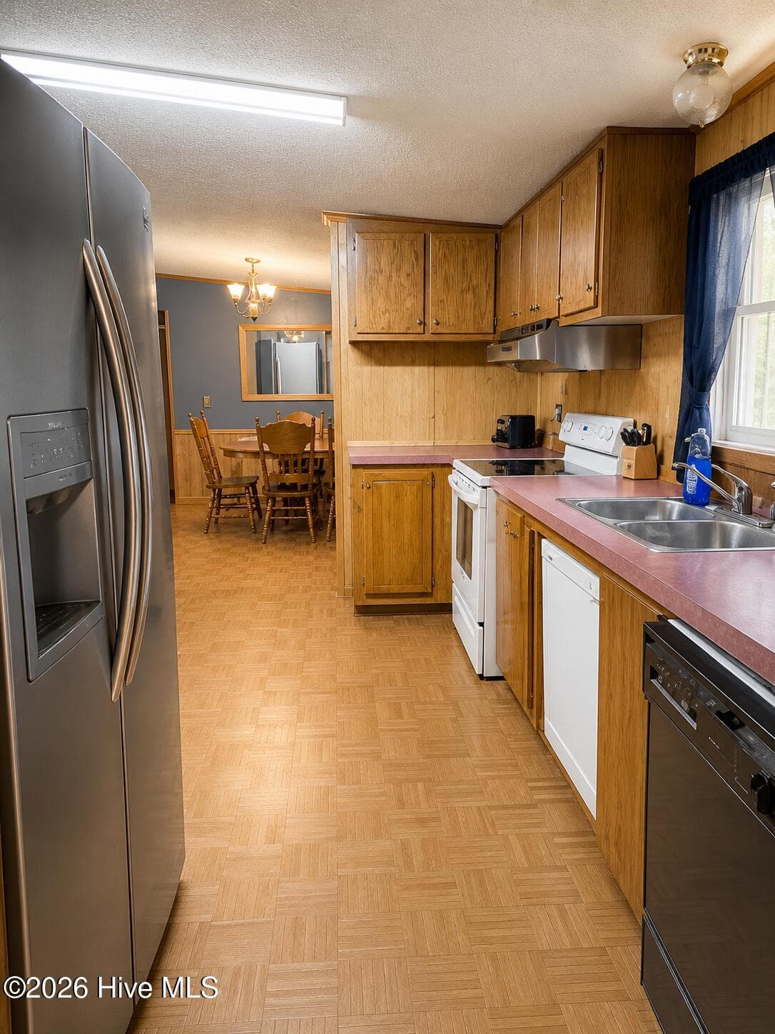 Manufactured Home at 8801 Johns Mill Road, Maxton, NC 28364, photo 2 of 14