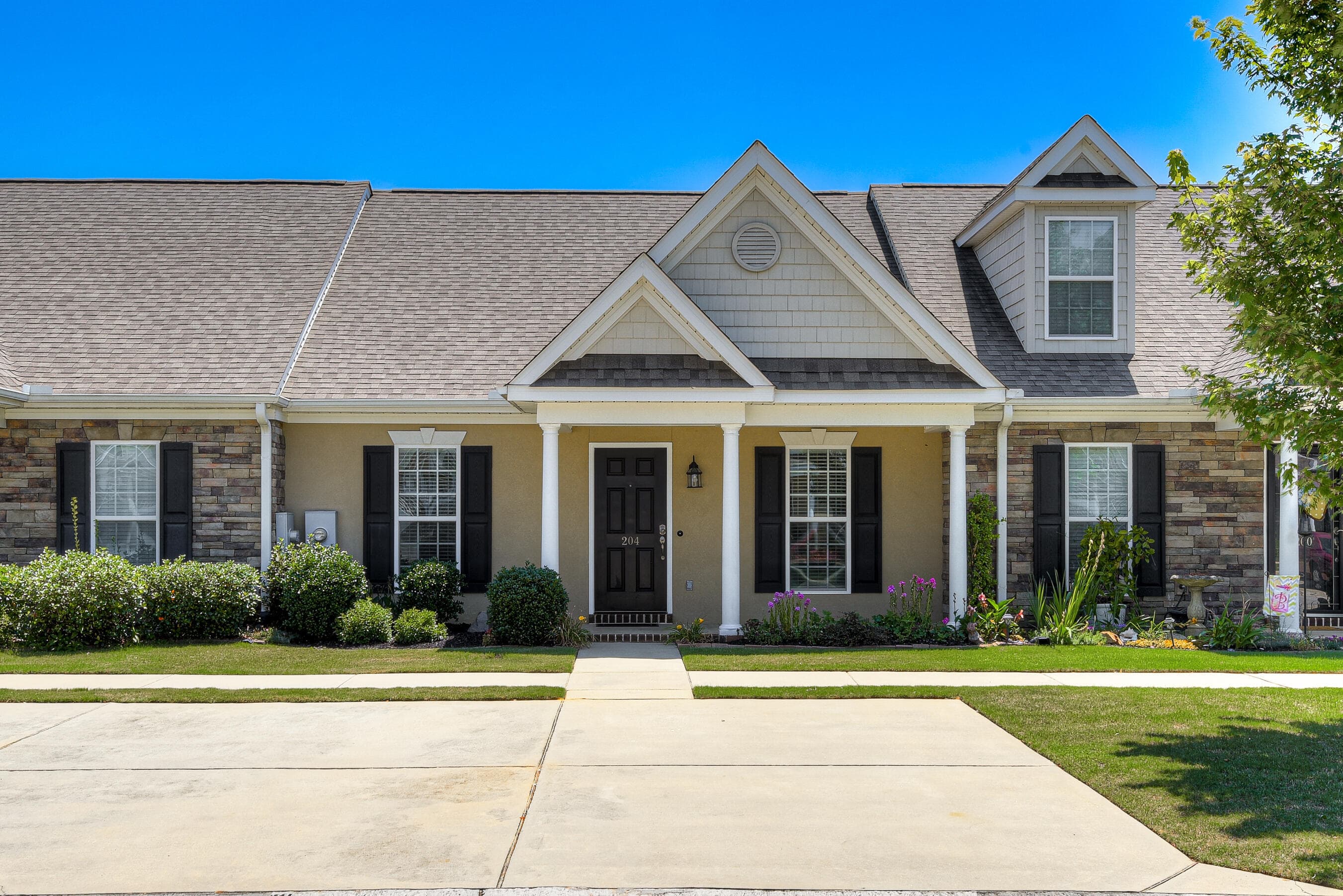 Townhouse at 293 Harvester Drive, North Augusta, SC 29860, photo 4 of 95