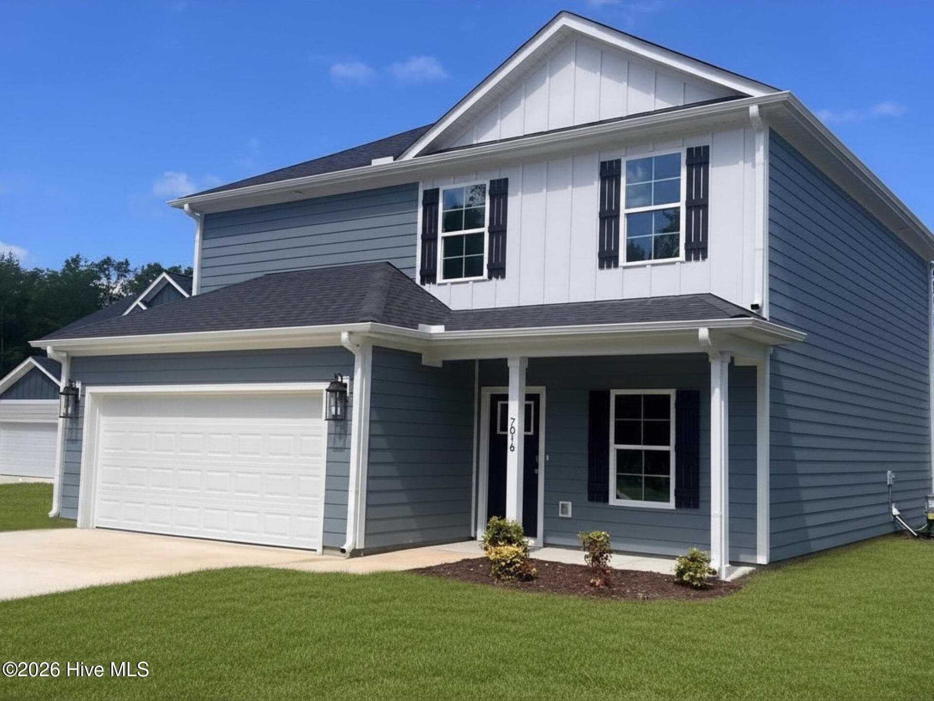 Single Family Residence at 7016 Bayberry Park Drive, New Bern, NC 28562, photo 3 of 21