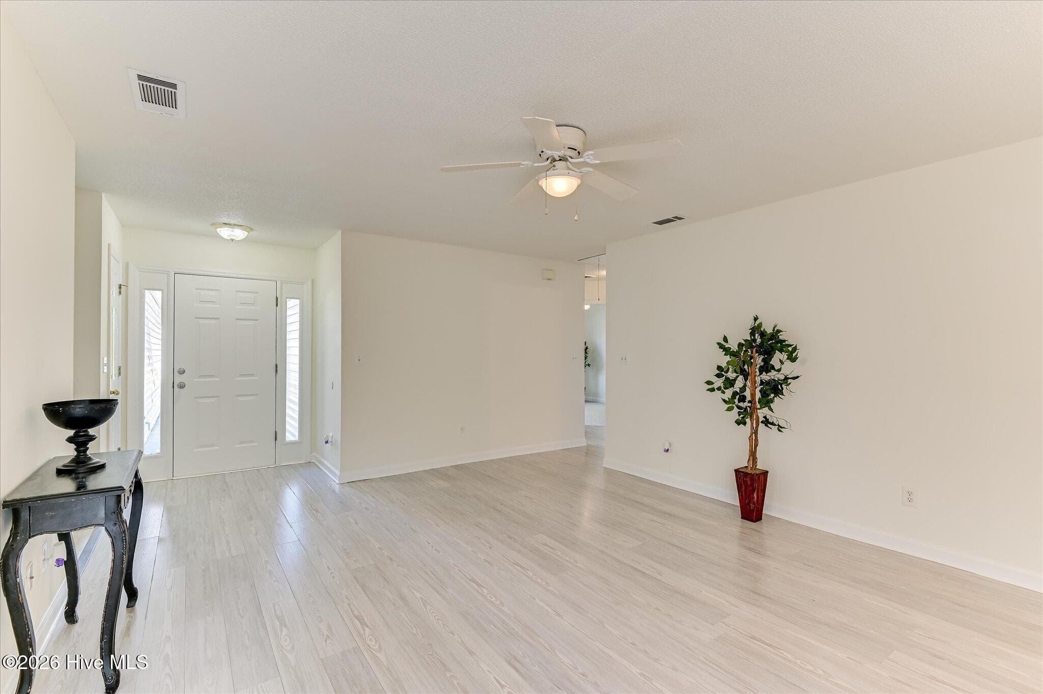 Single Family Residence at 5291 Silver Fox Way, North Augusta, SC 29841, photo 7 of 33