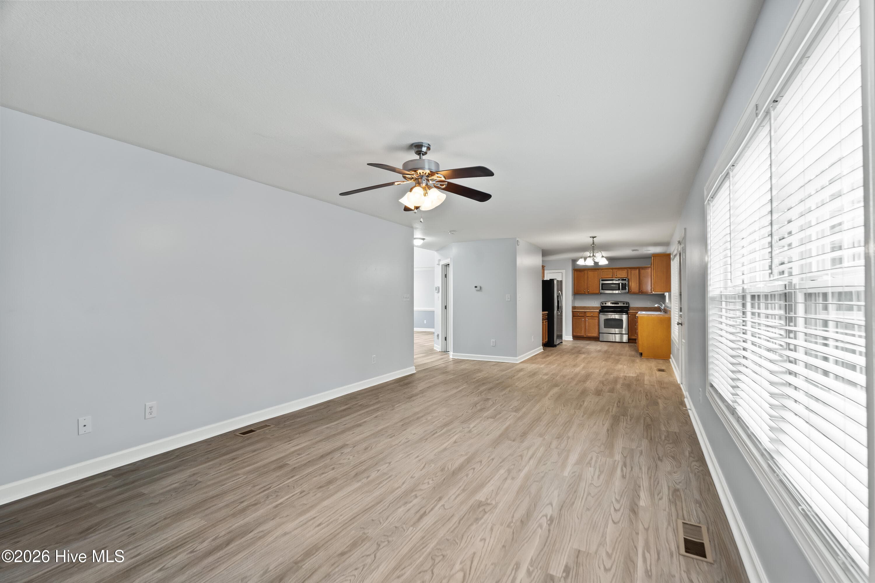 Single Family Residence at 109 Cypress Bay Drive, Jacksonville, NC 28546, photo 11 of 37