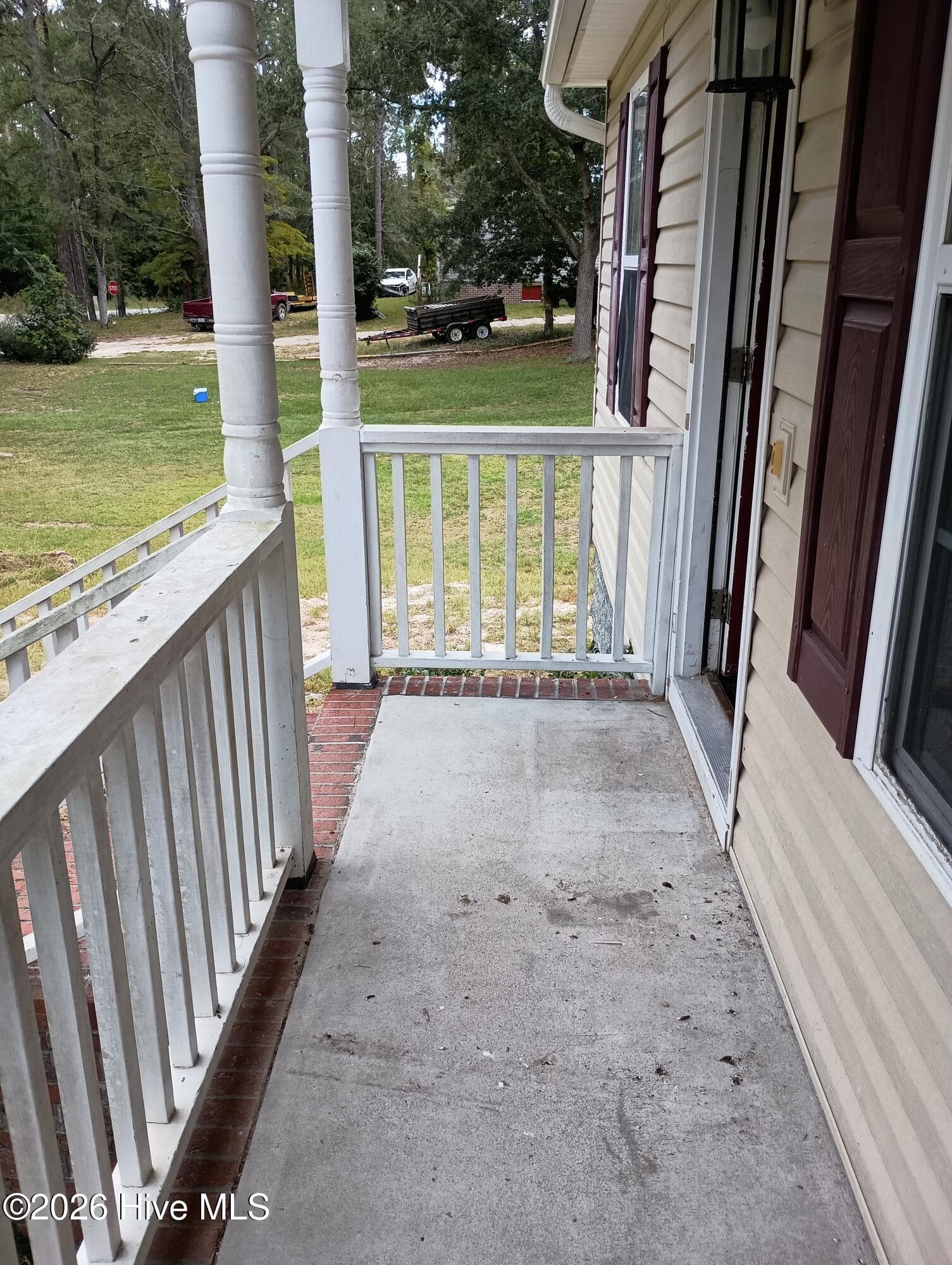 Single Family Residence at 285 Walnut Road, Southport, NC 28461, photo 2 of 12