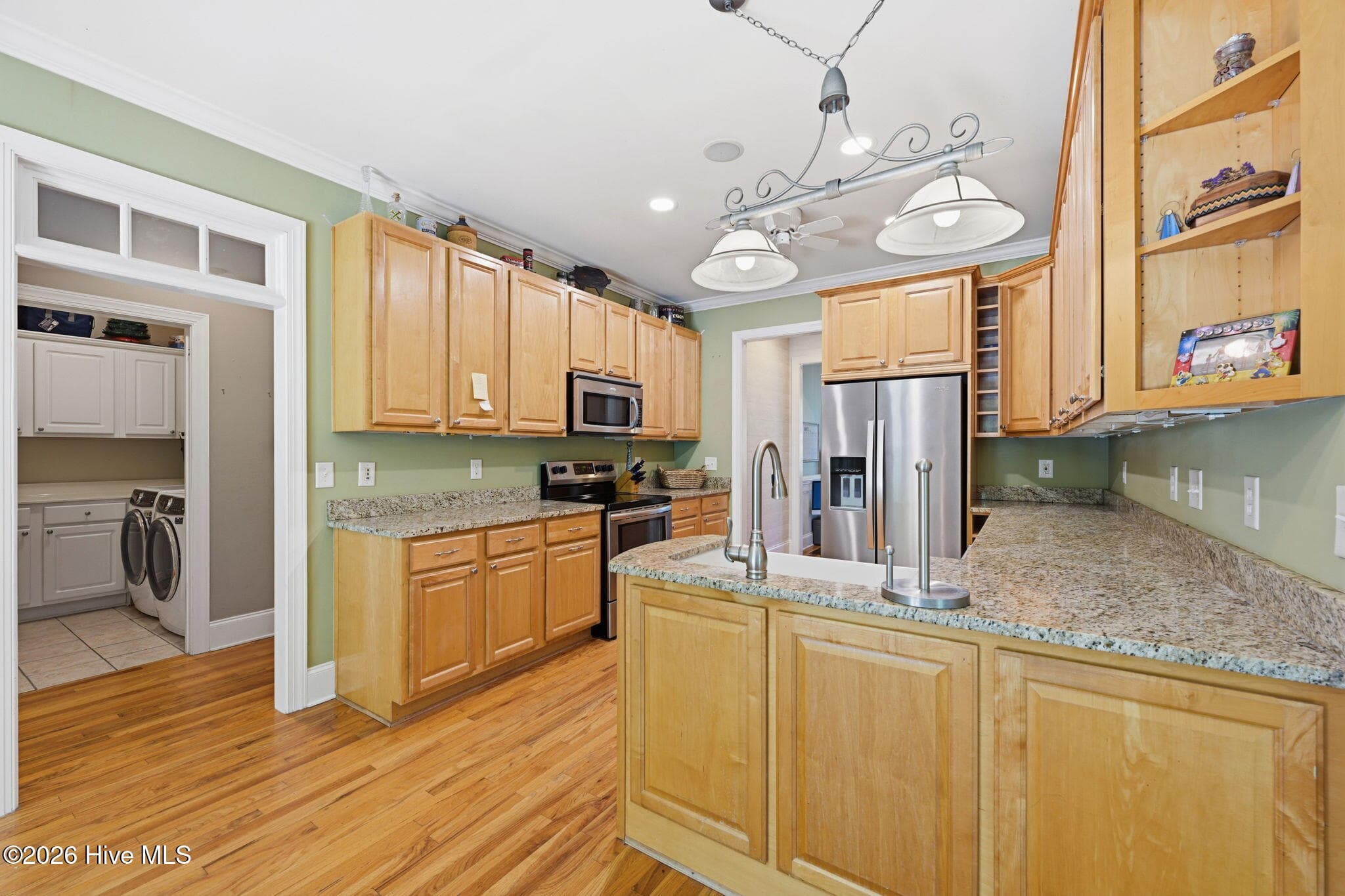 Single Family Residence at 202 Emmen Road, New Bern, NC 28562, photo 11 of 50