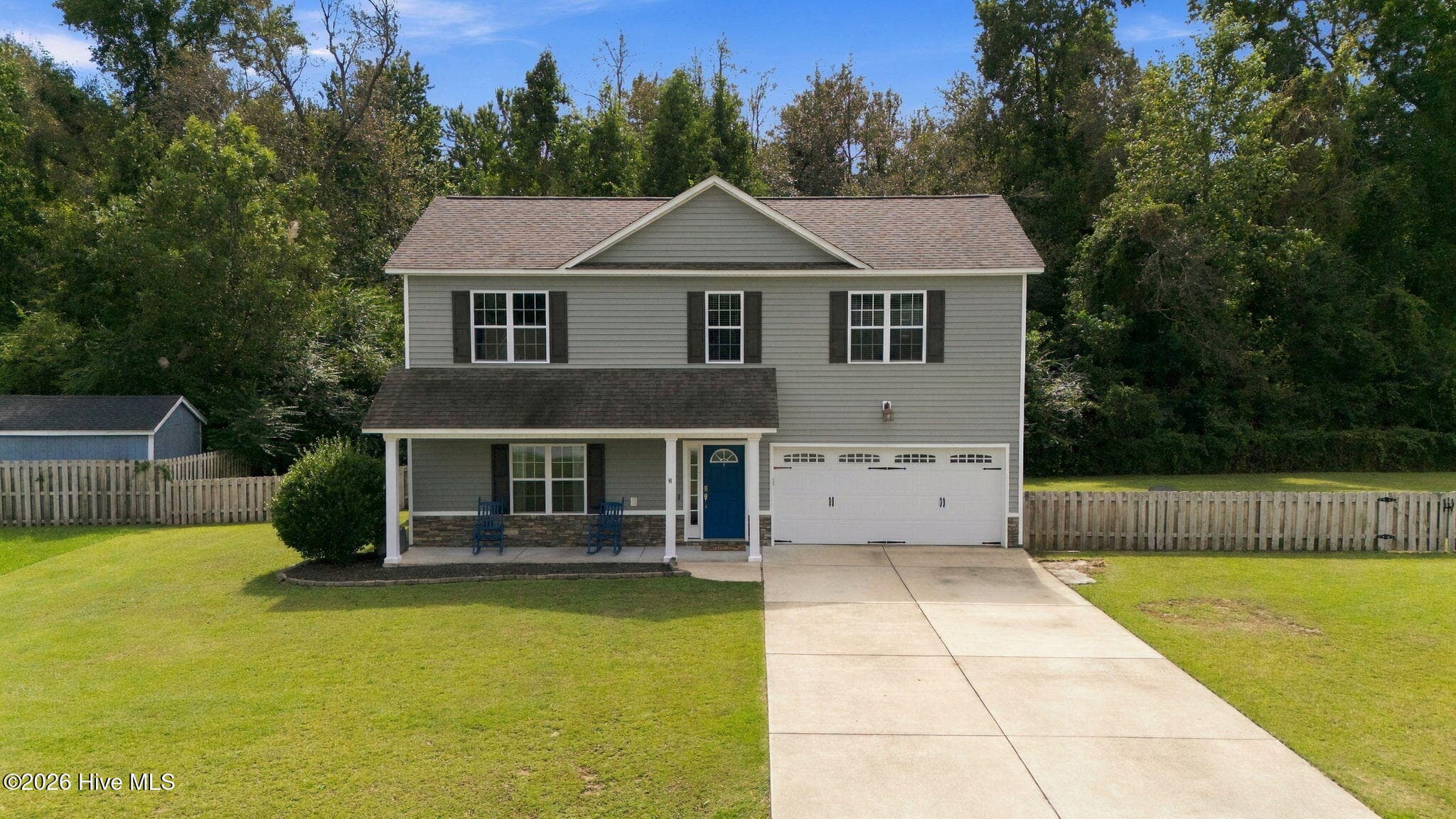 Single Family Residence at 100 Fernie Lane, New Bern, NC 28560, photo 2 of 51
