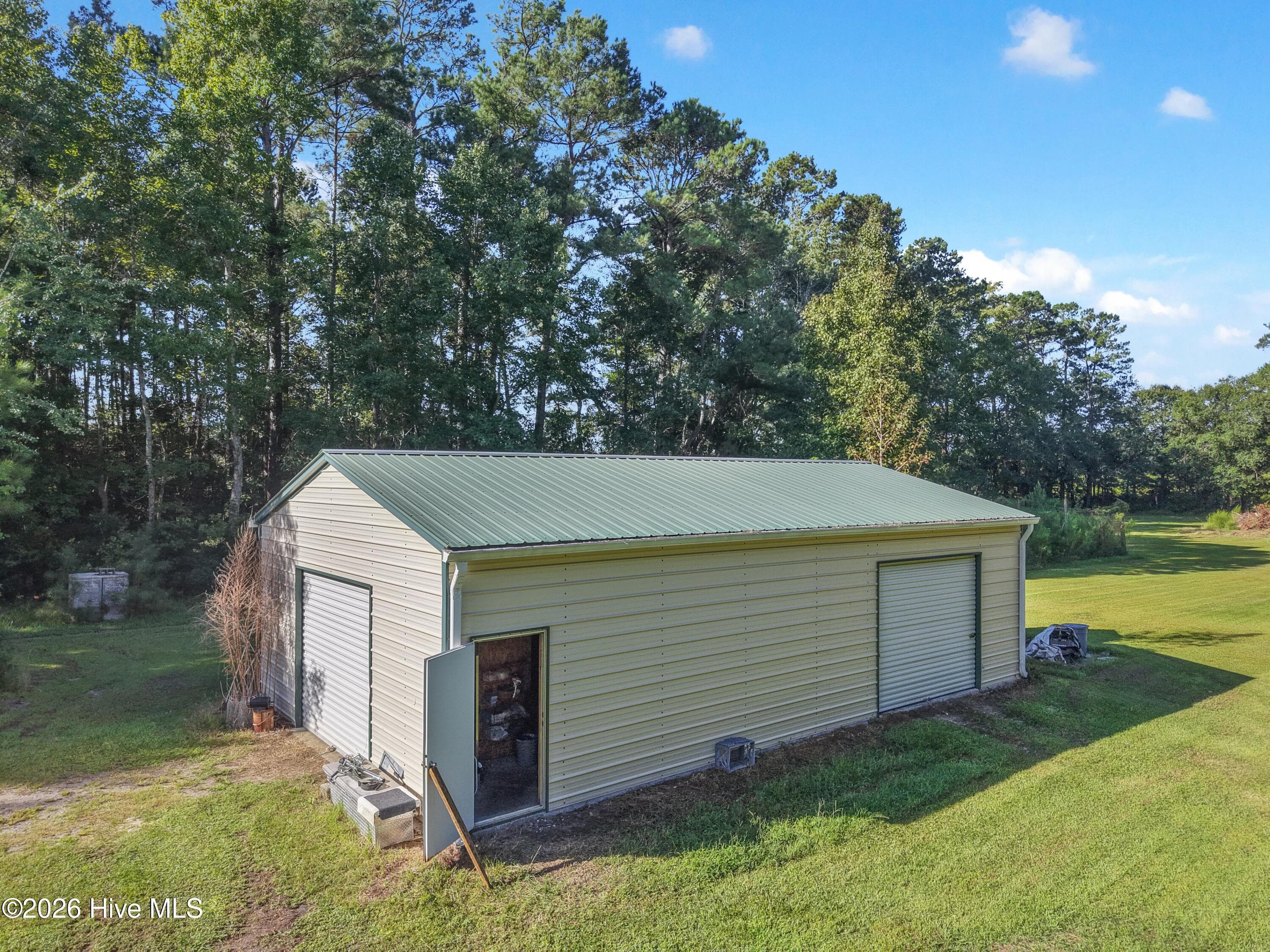 Single Family Residence at 5521 Rl Lewis Lane SE, Bolivia, NC 28422, photo 32 of 48