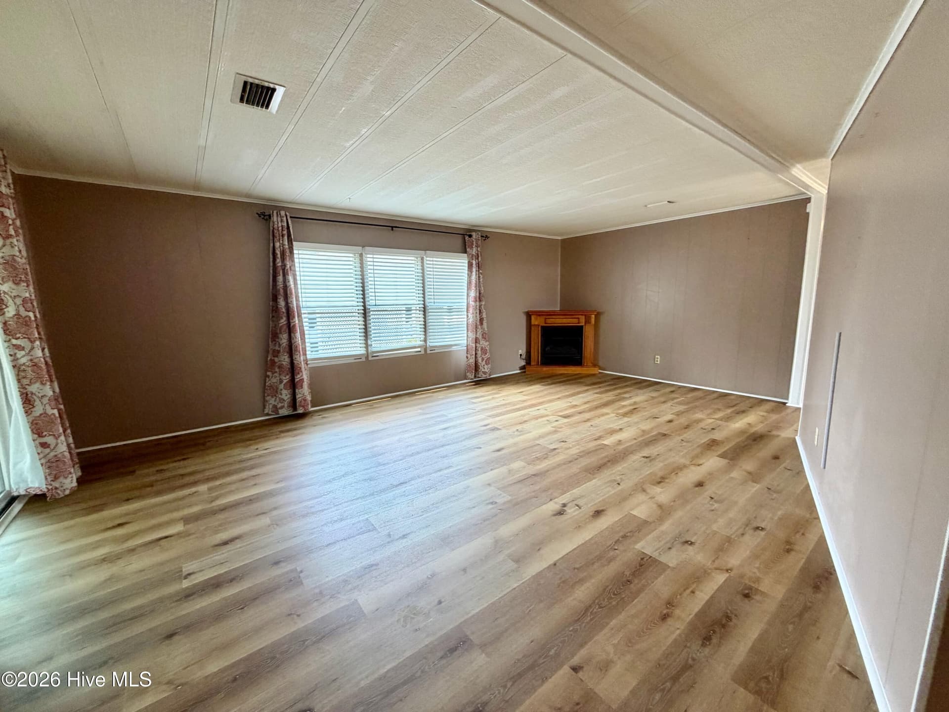 Manufactured Home at 4701 Lake Front Drive, Martinez, GA 30907, photo 13 of 23