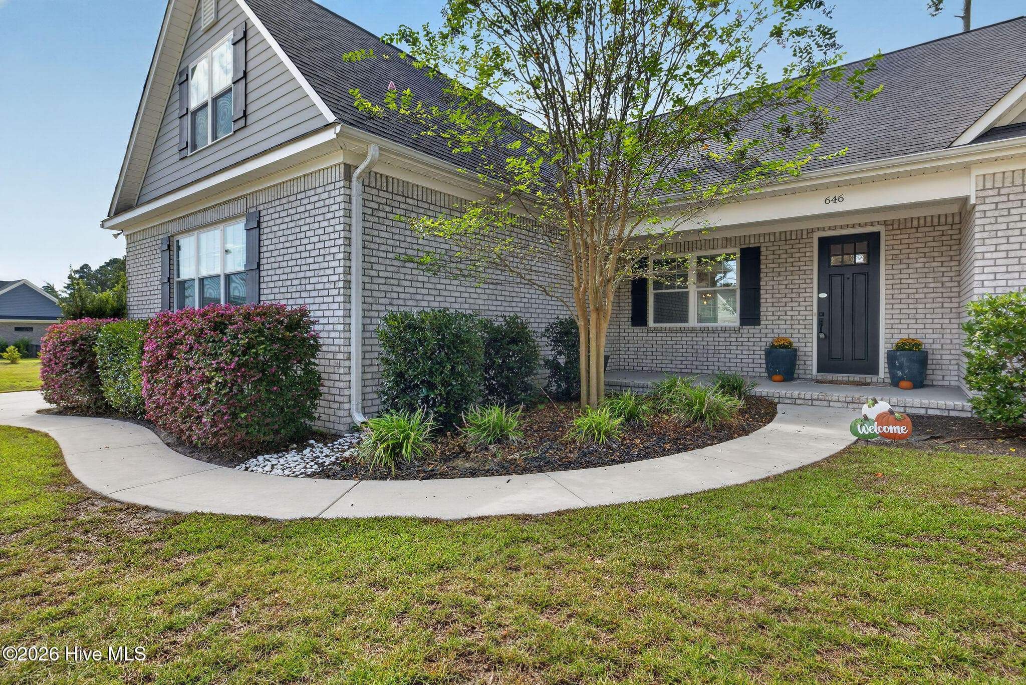 Single Family Residence at 646 Crown Pointe Drive, Hampstead, NC 28443, photo 4 of 44