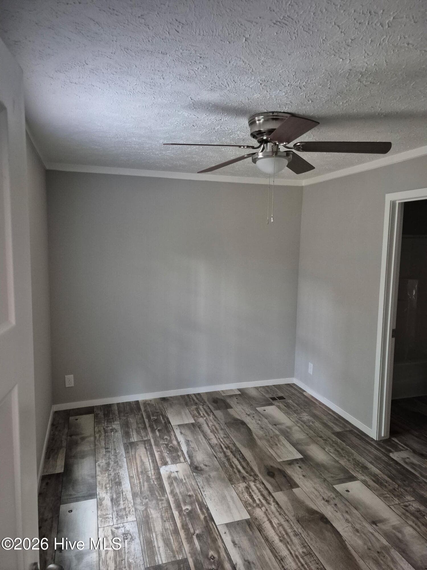 Manufactured Home at 1136 French Road, Wilmington, NC 28403, photo 8 of 12