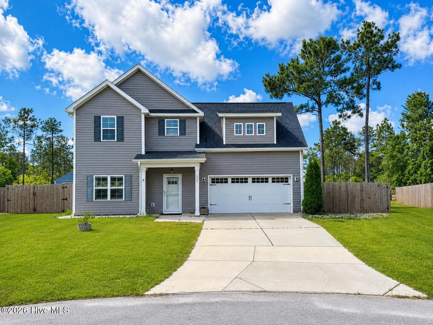 Front of House - 527 Everett Glades, Sneads Ferry, NC 28460