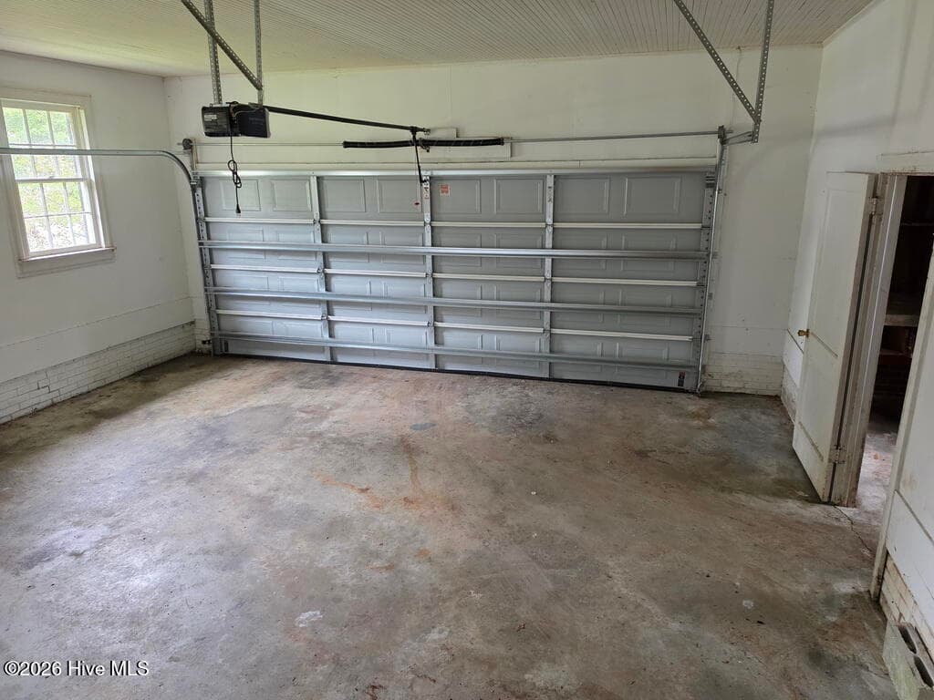 Single Family Residence at 2211 Tanglewood Drive, Kinston, NC 28504, photo 15 of 15