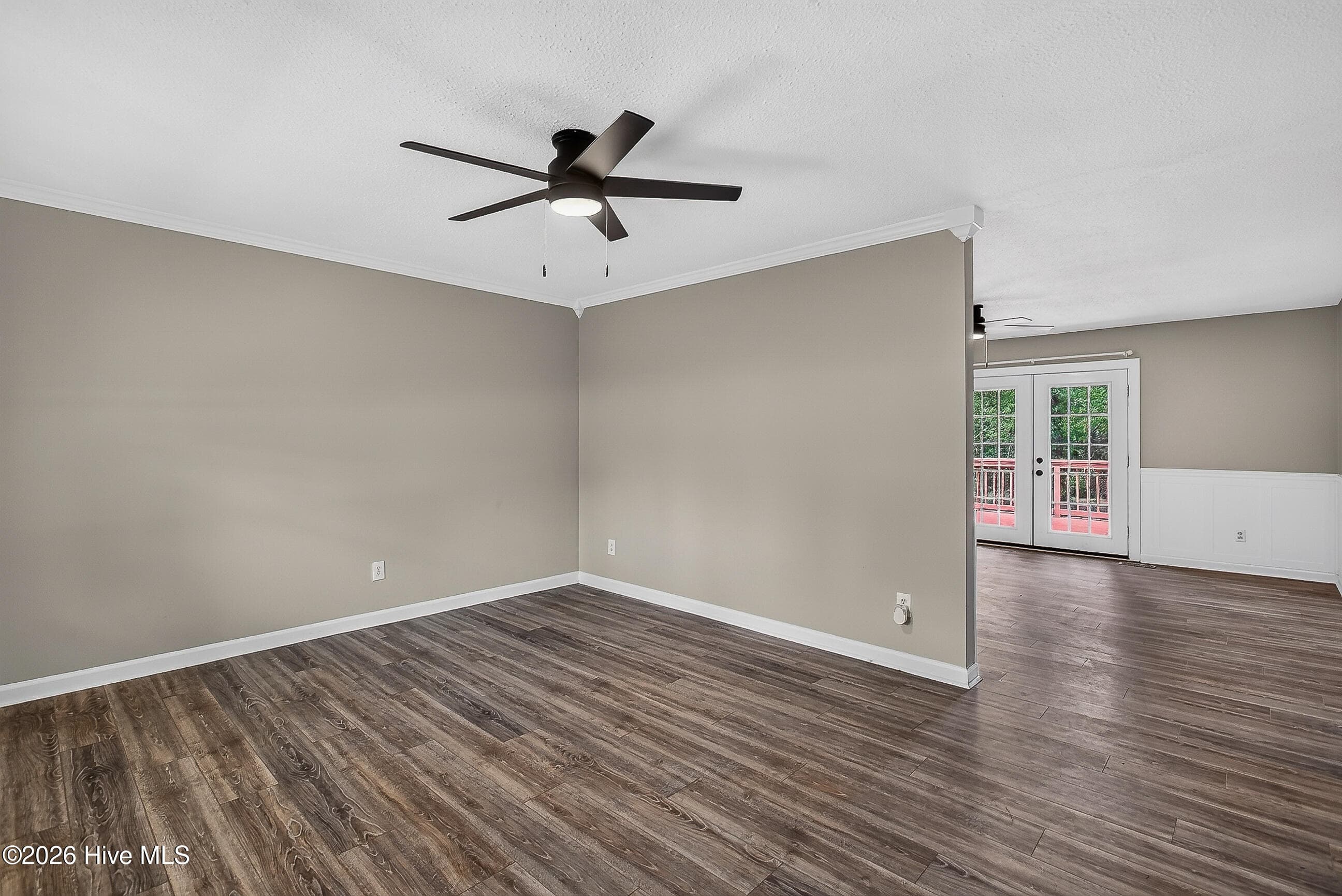 Single Family Residence at 125 Linda Loop, Jacksonville, NC 28546, photo 5 of 34