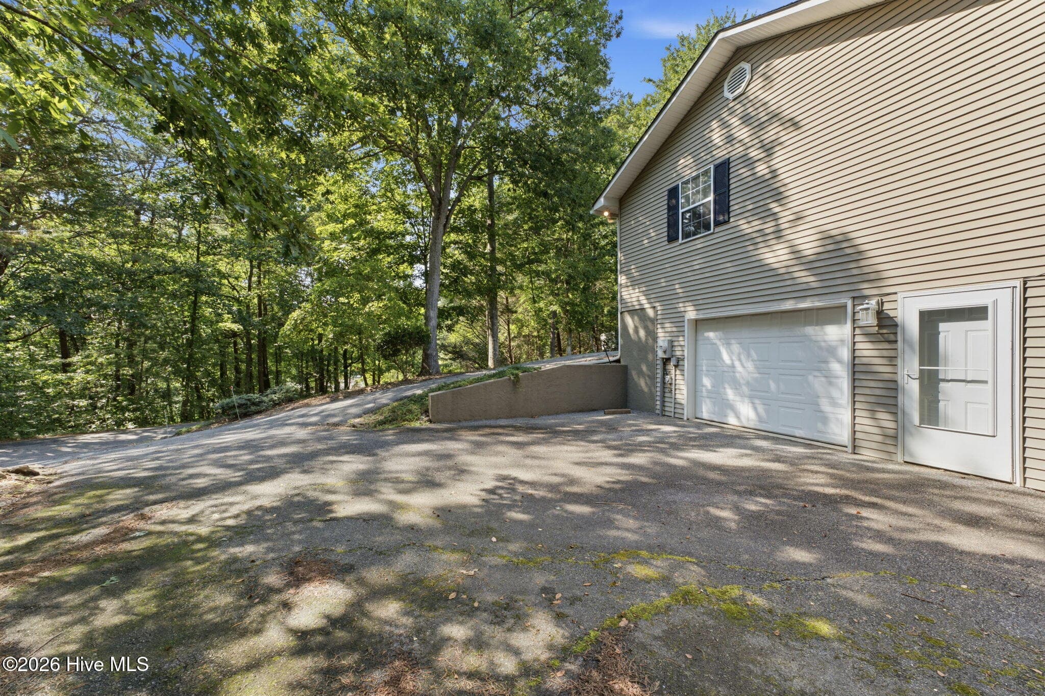 Single Family Residence at 5111 Summer Wood Lane, Young Harris, GA 30582, photo 15 of 45