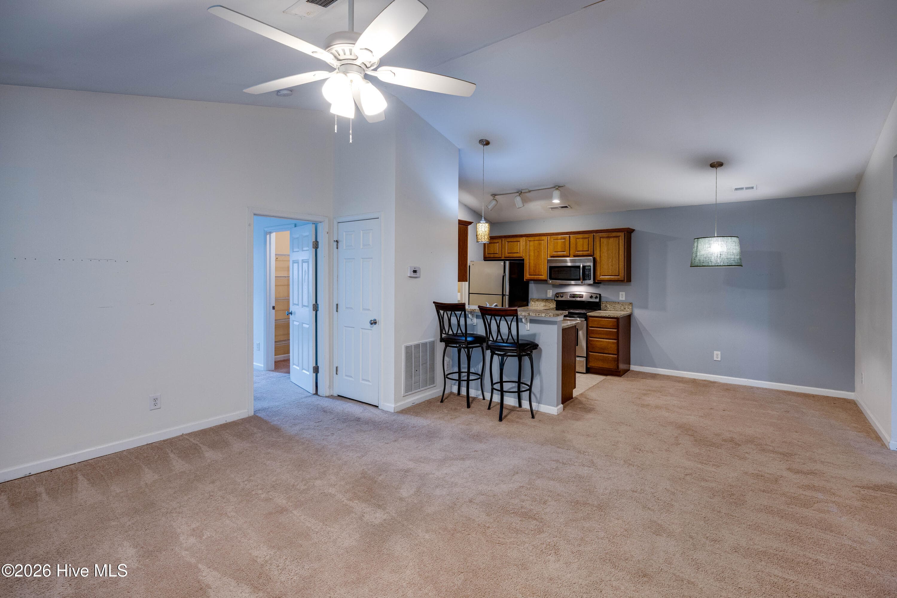 Condominium at 4420 Jay Bird Circle Unit 208, Wilmington, NC 28412, photo 8 of 59