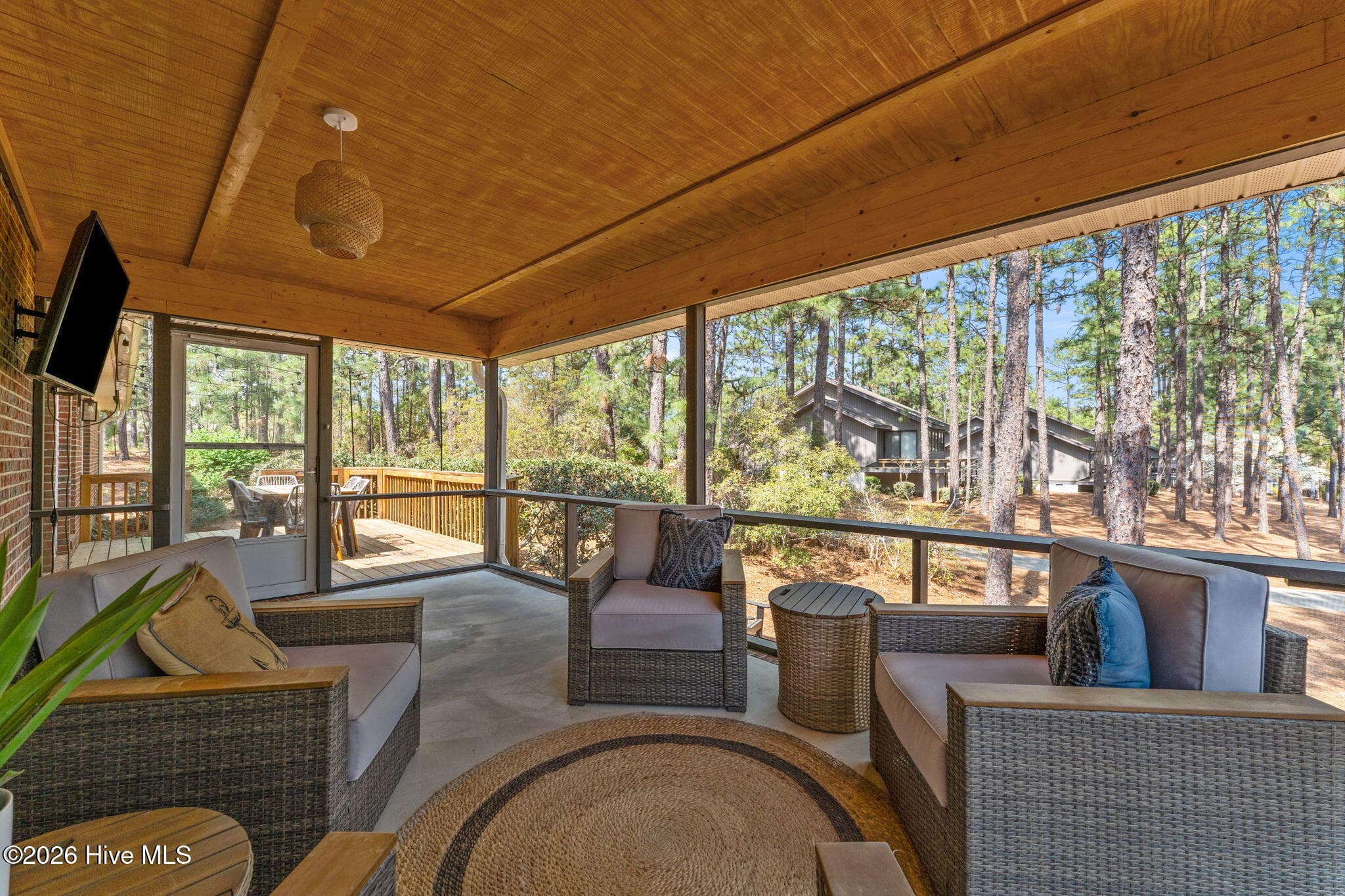 Single Family Residence at 92 Sakonnet Trail, Pinehurst, NC 28374, photo 3 of 3
