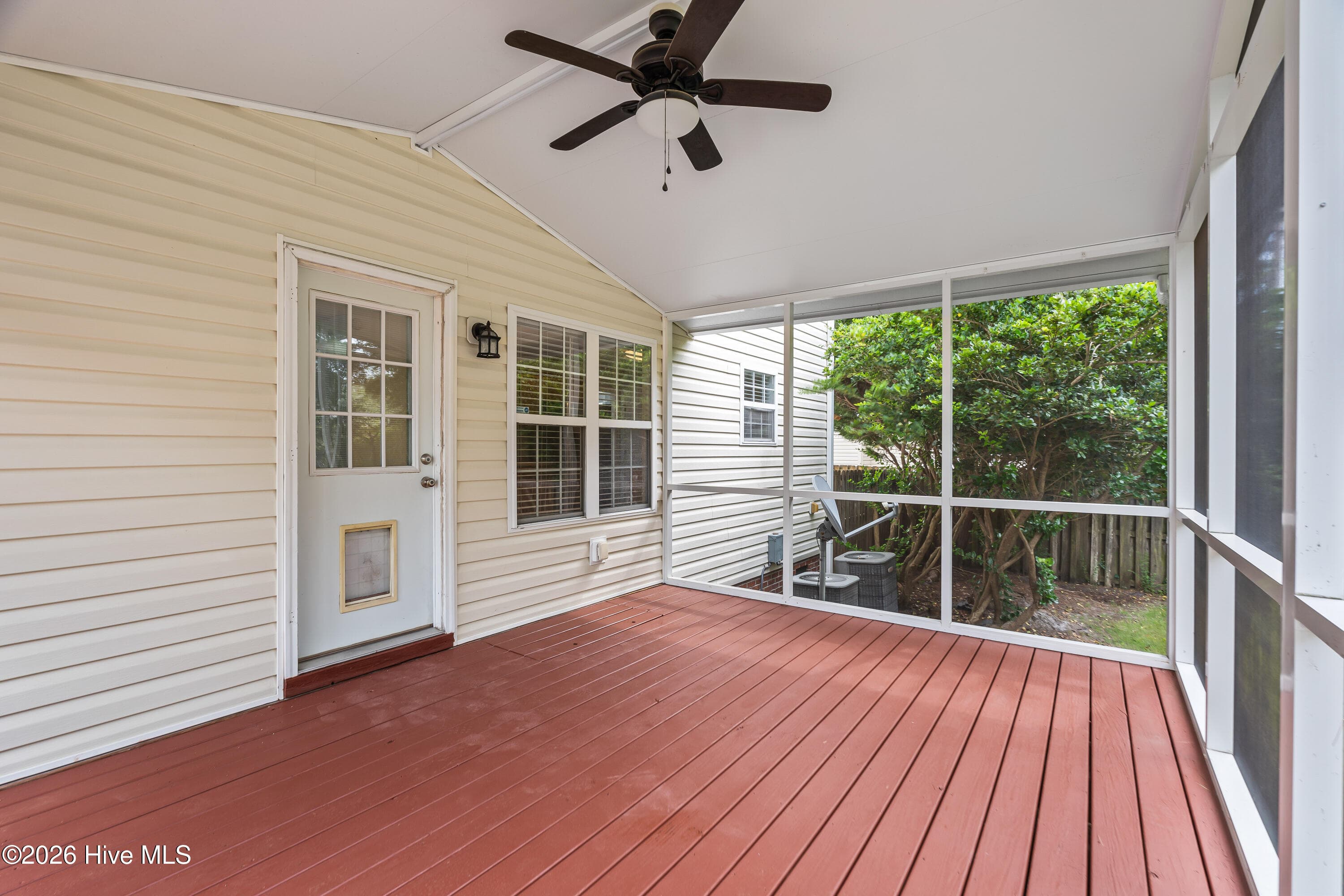 Single Family Residence at 109 Cypress Bay Drive, Jacksonville, NC 28546, photo 30 of 37