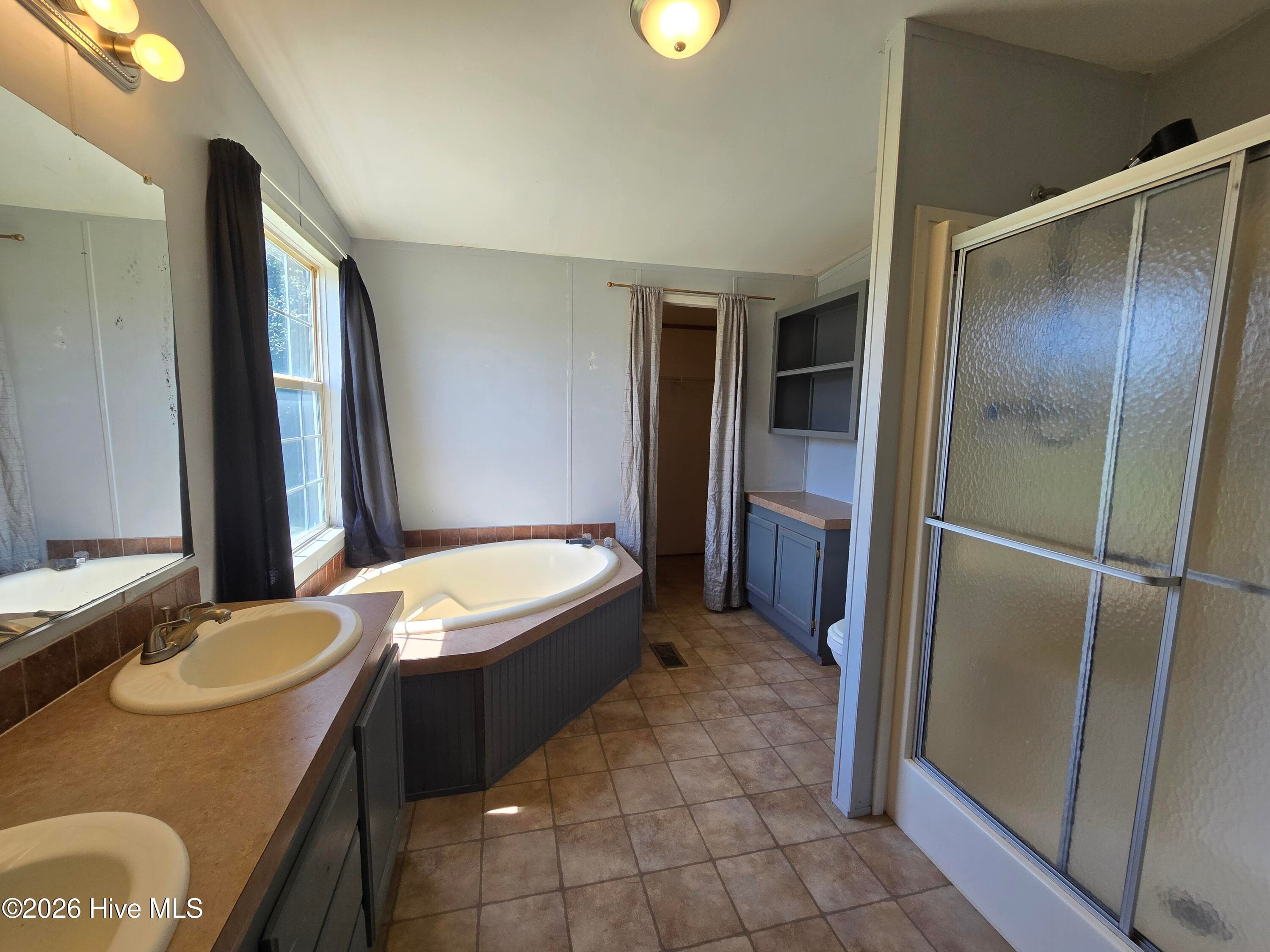 Manufactured Home at 307 Kimberly Court, Elizabeth City, NC 27909, photo 12 of 20