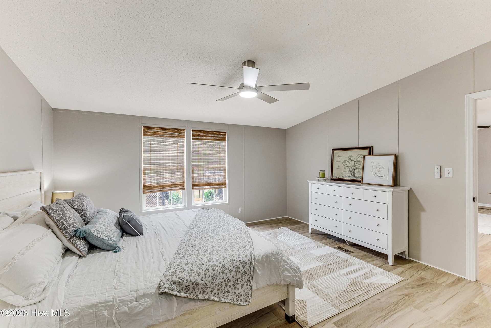 Manufactured Home at 2210 Forest Drive SW, Supply, NC 28462, photo 30 of 41
